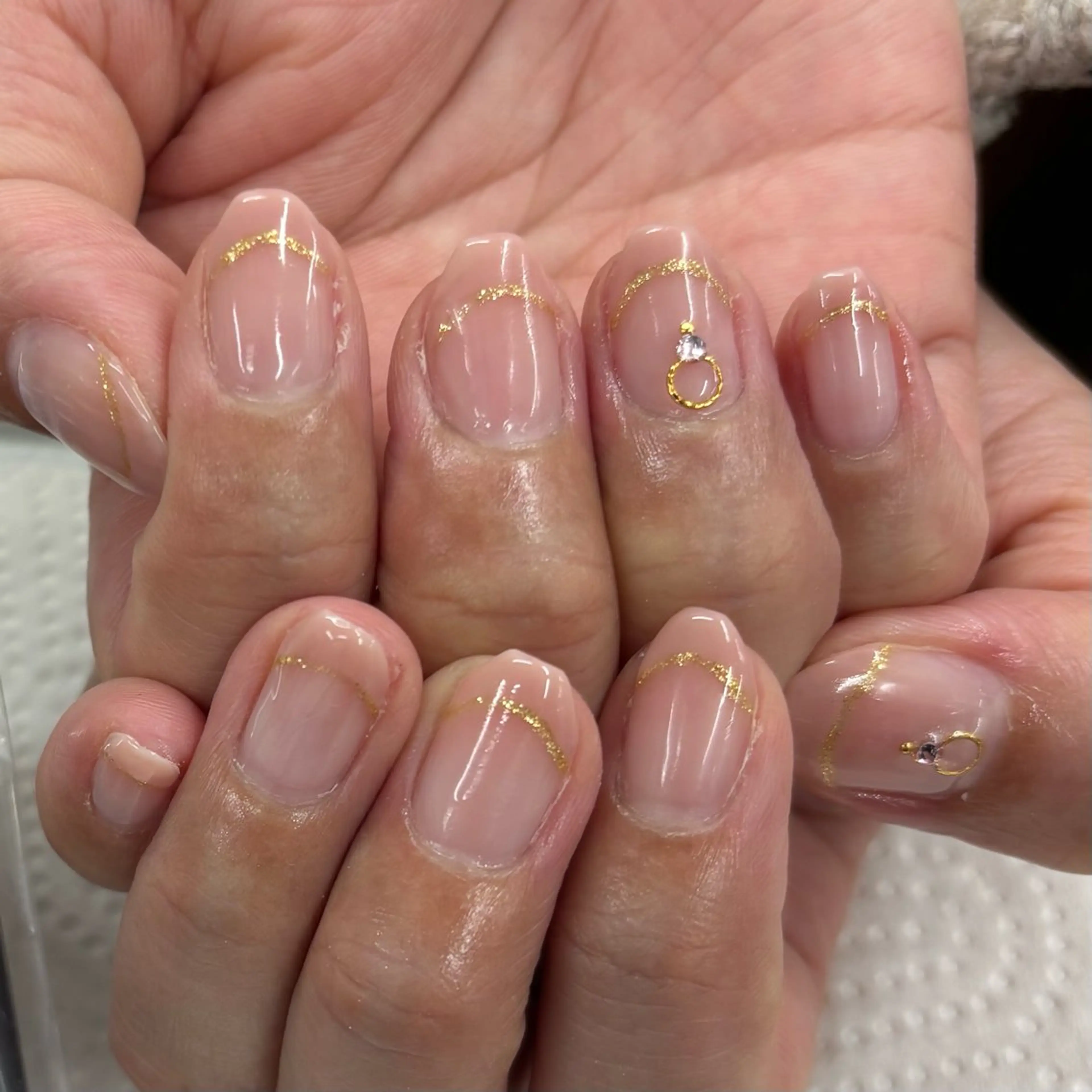 ネイル フレンチネイル ゴールド オフィスネイル ピンク 小尾 愛華のネイルデザイン