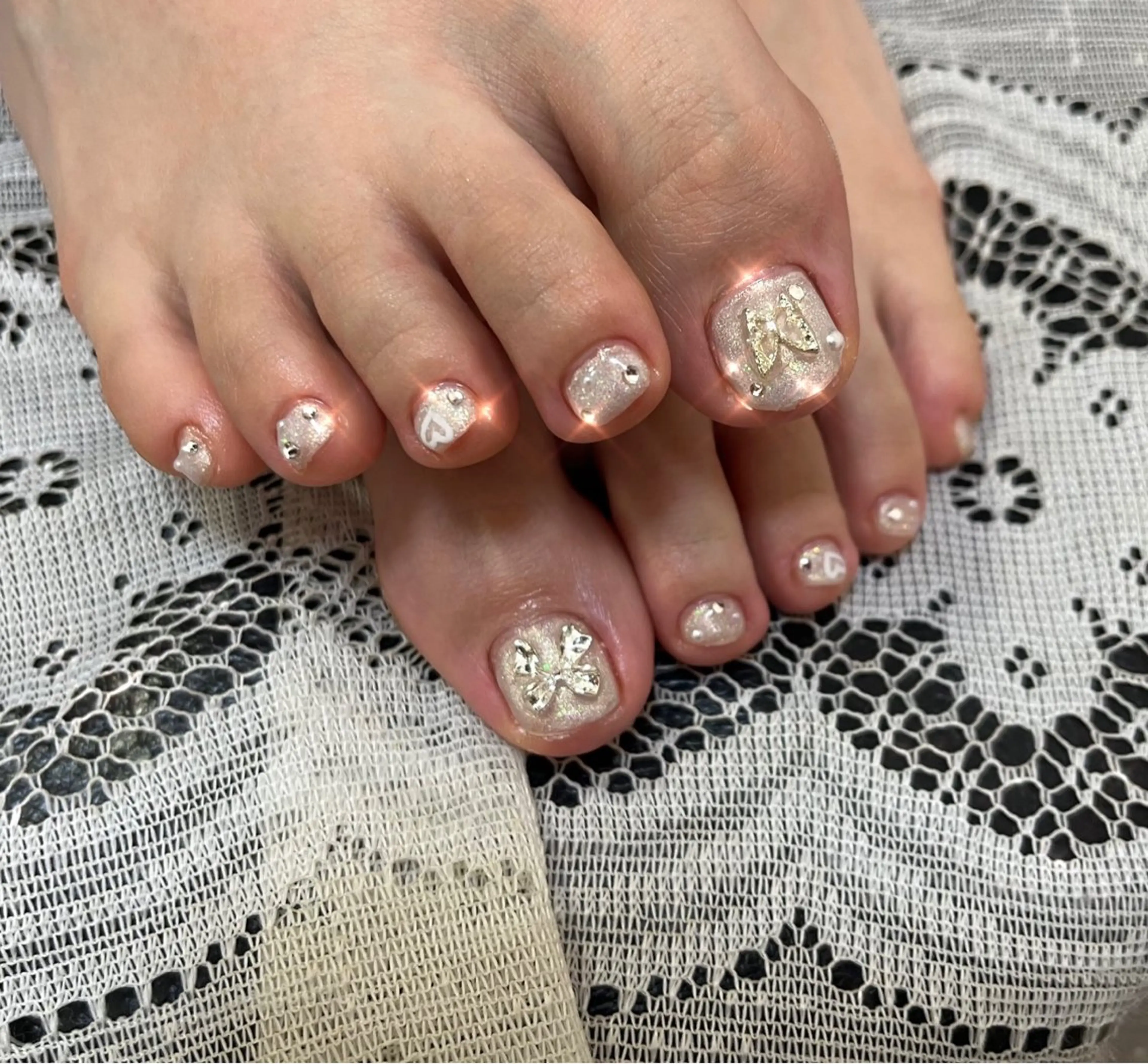 ネイル フットネイル 持ち込み ホワイト Felice所属・ベテランネイル cnc  nailのネイルデザイン