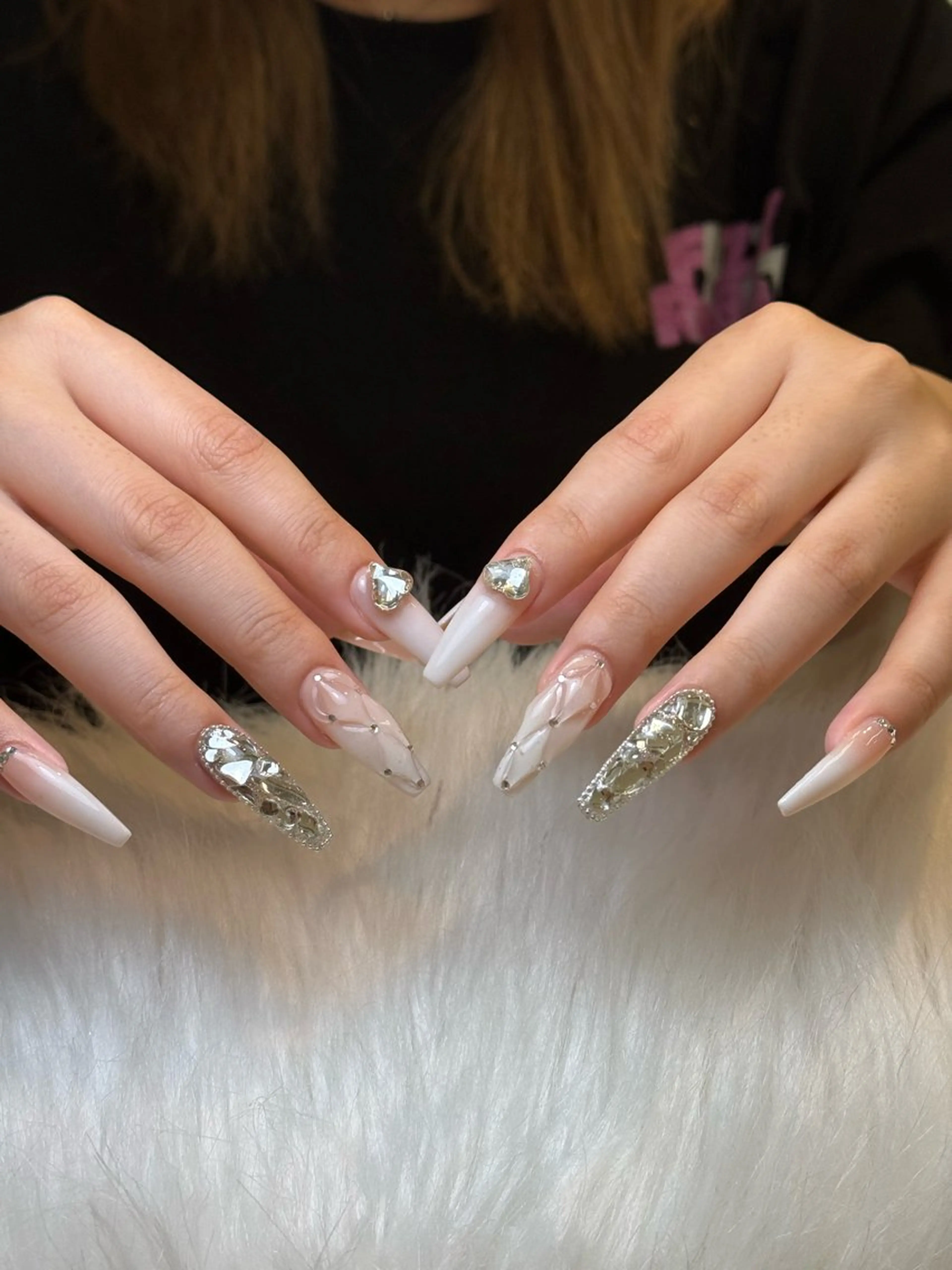 ネイル アートネイル ジェルネイル ガーリー キラキラネイル Nihonthy Nail 新宿所属・Nihonthy Nail 新宿のネイルデザイン