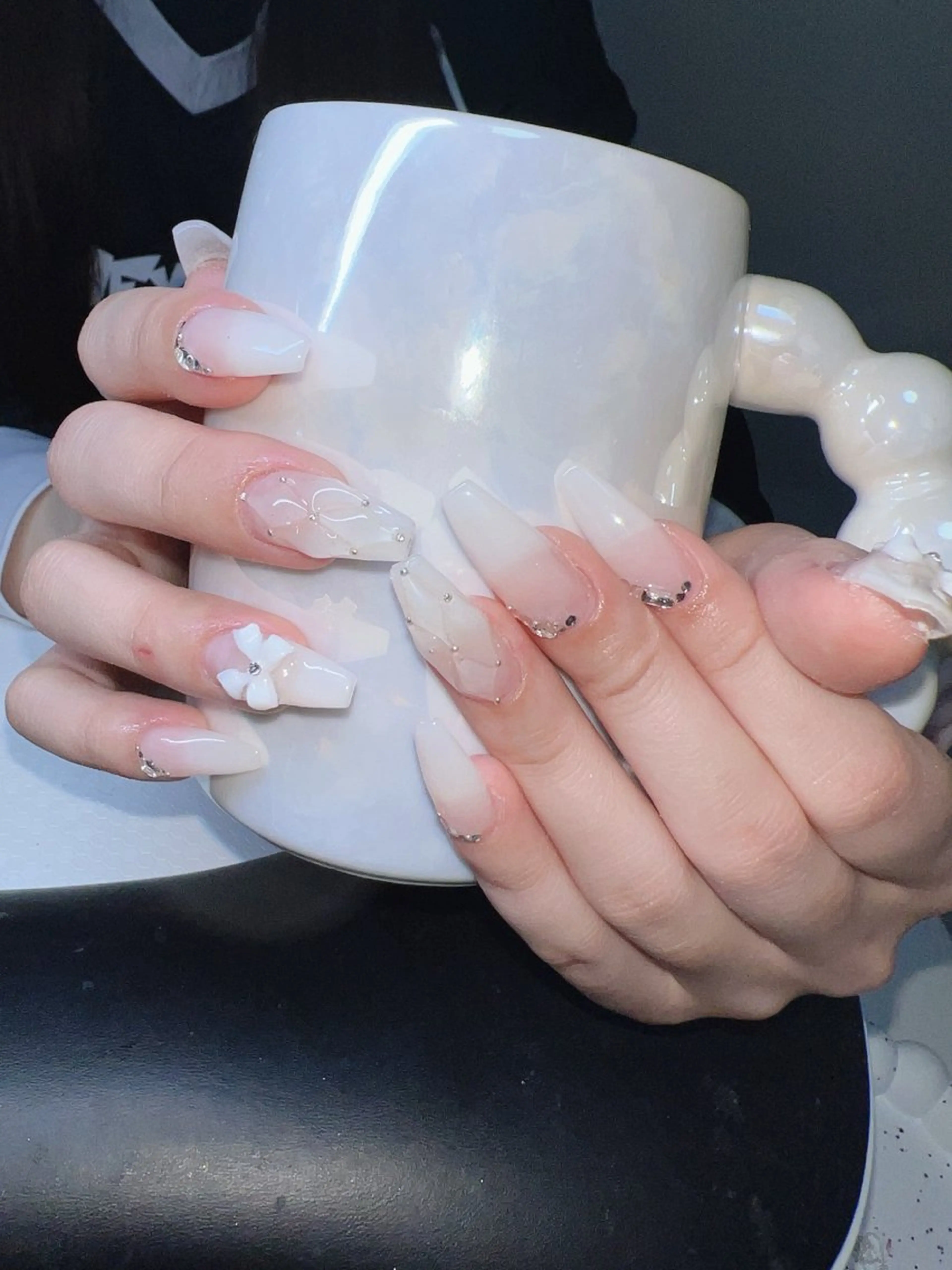 ネイル オーロラネイル チークネイル 長さ出し フットネイル フレンチネイル Lee Nailsのネイルデザイン