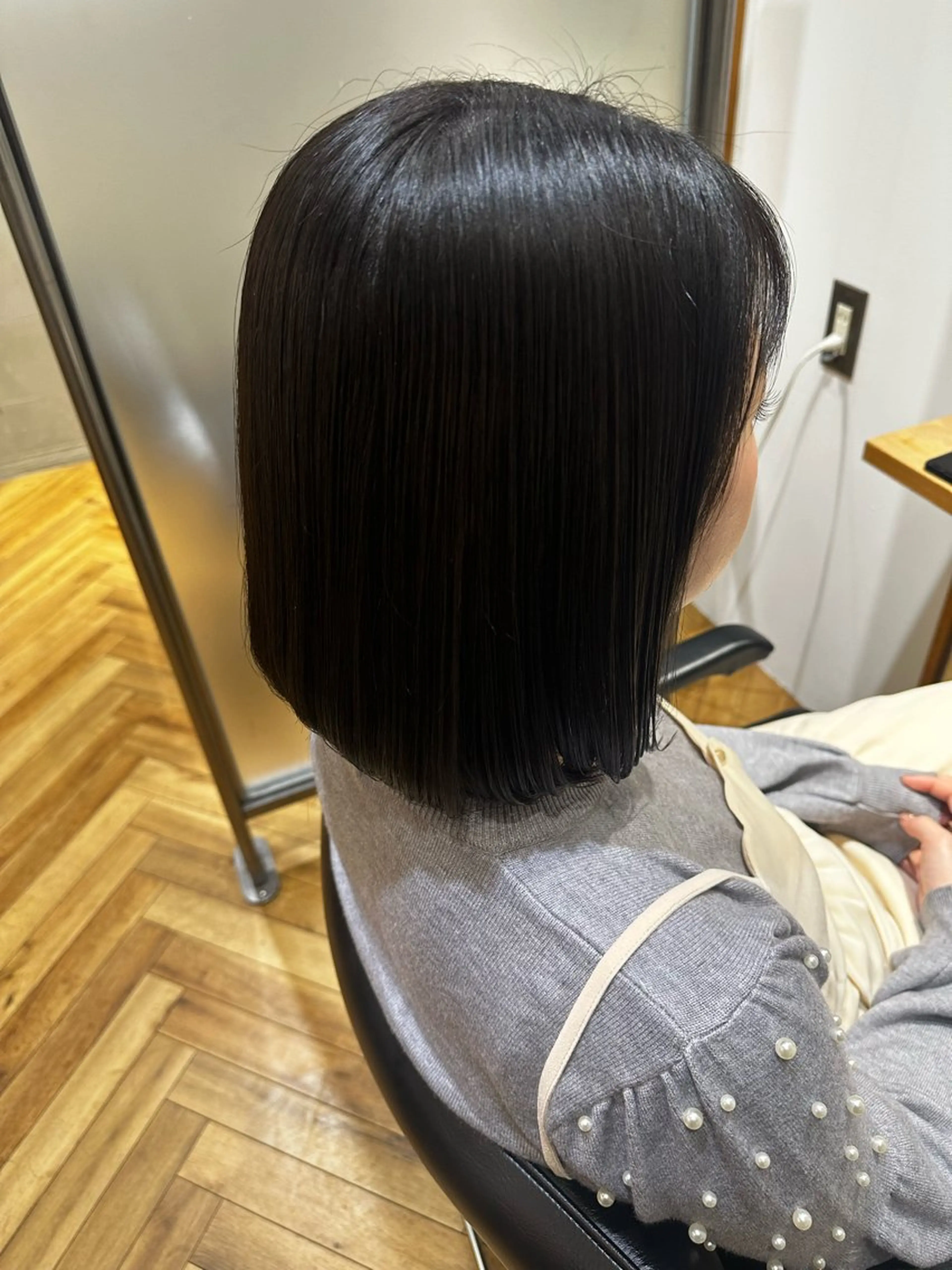 ショート カラー 黒髪 ブルーカラー ブルーブラック hair make one 004所属・織田 ゆみのヘアスタイル