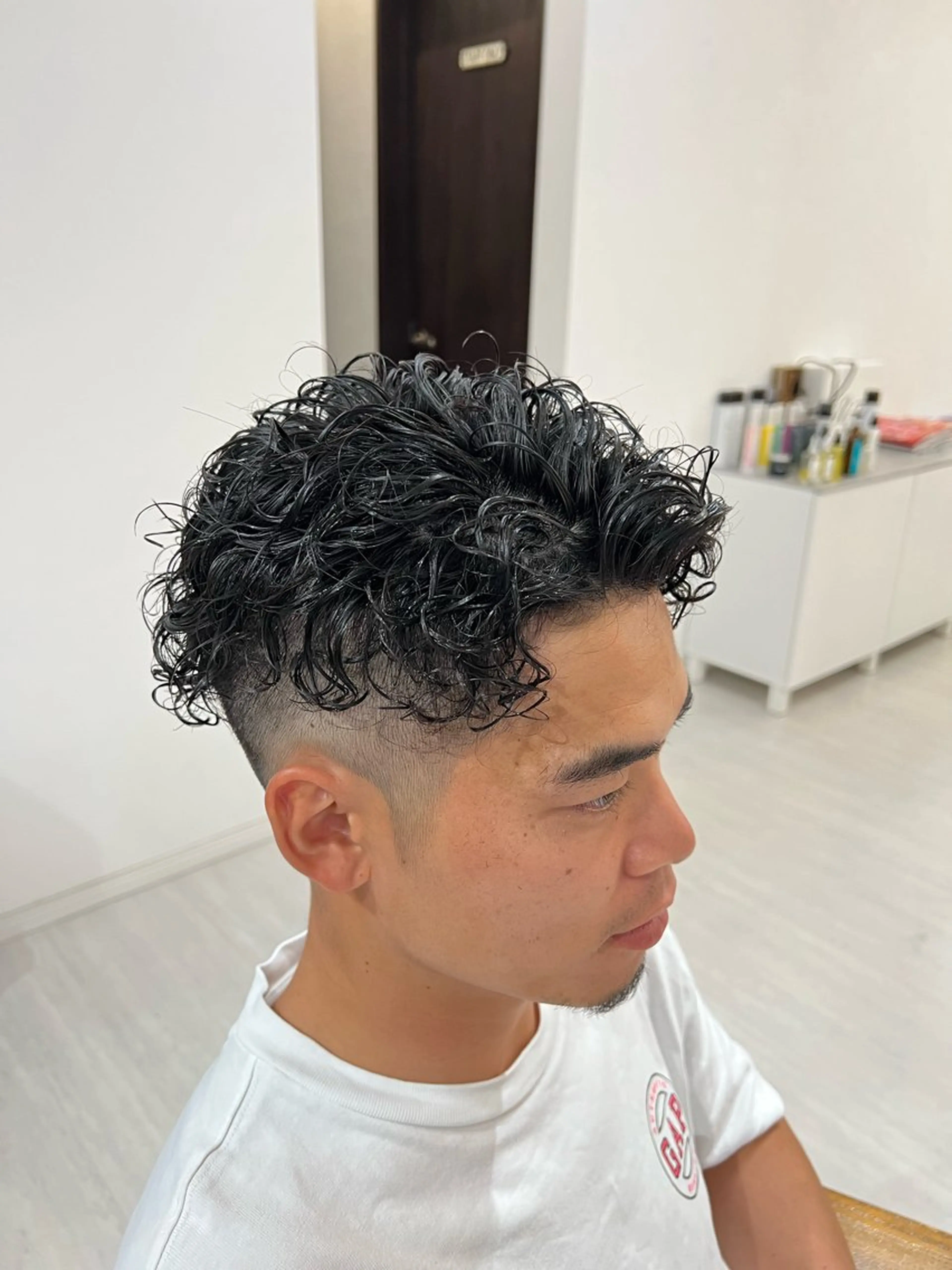 ショート パーマ メンズ Salon de Qualia(サロンドクオリア)所属・杉下　涼/ハイトーン /髪質改善/パーマのヘアスタイル