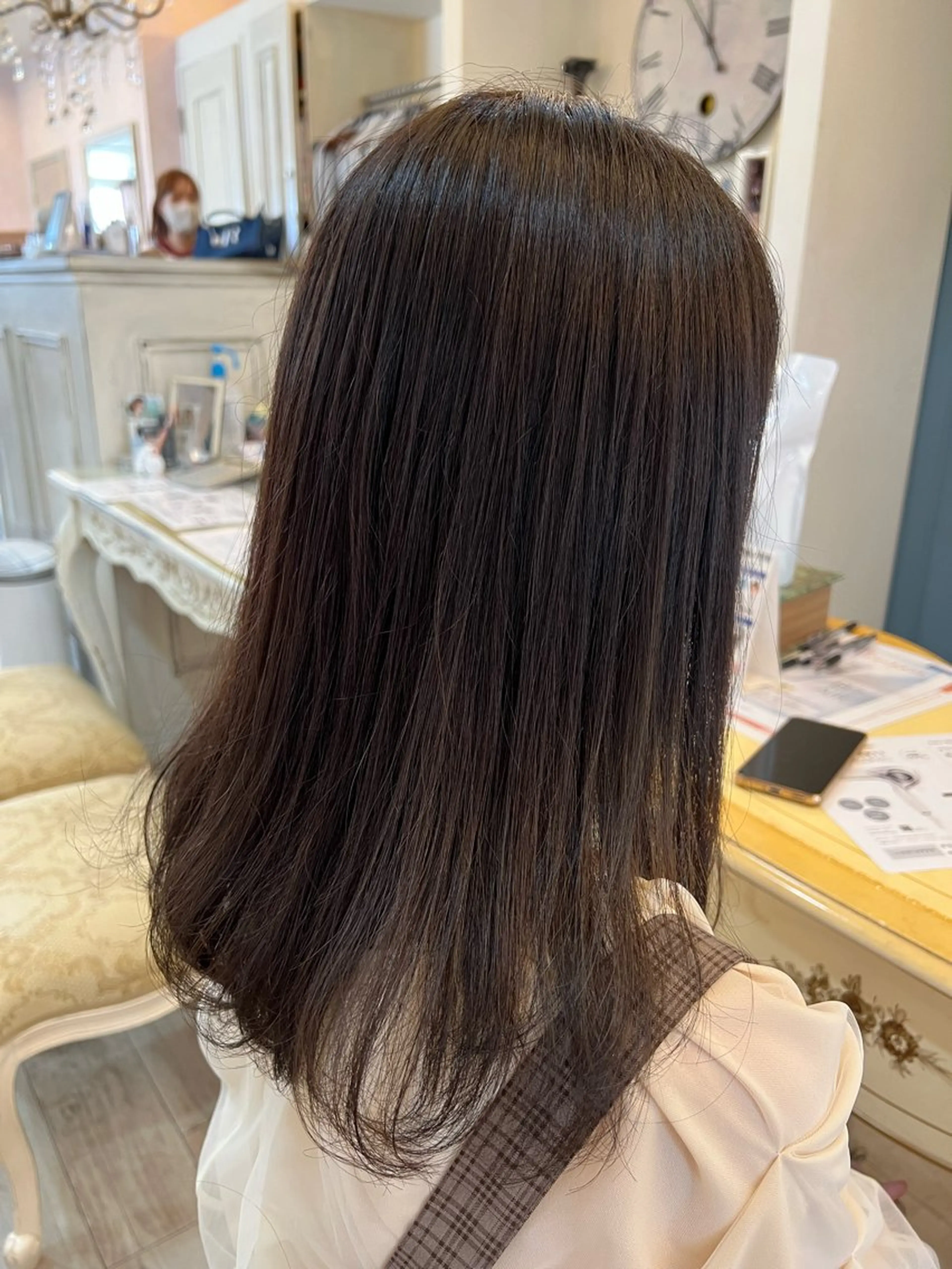 セミロング カラー グレージュ a keikaのヘアスタイル