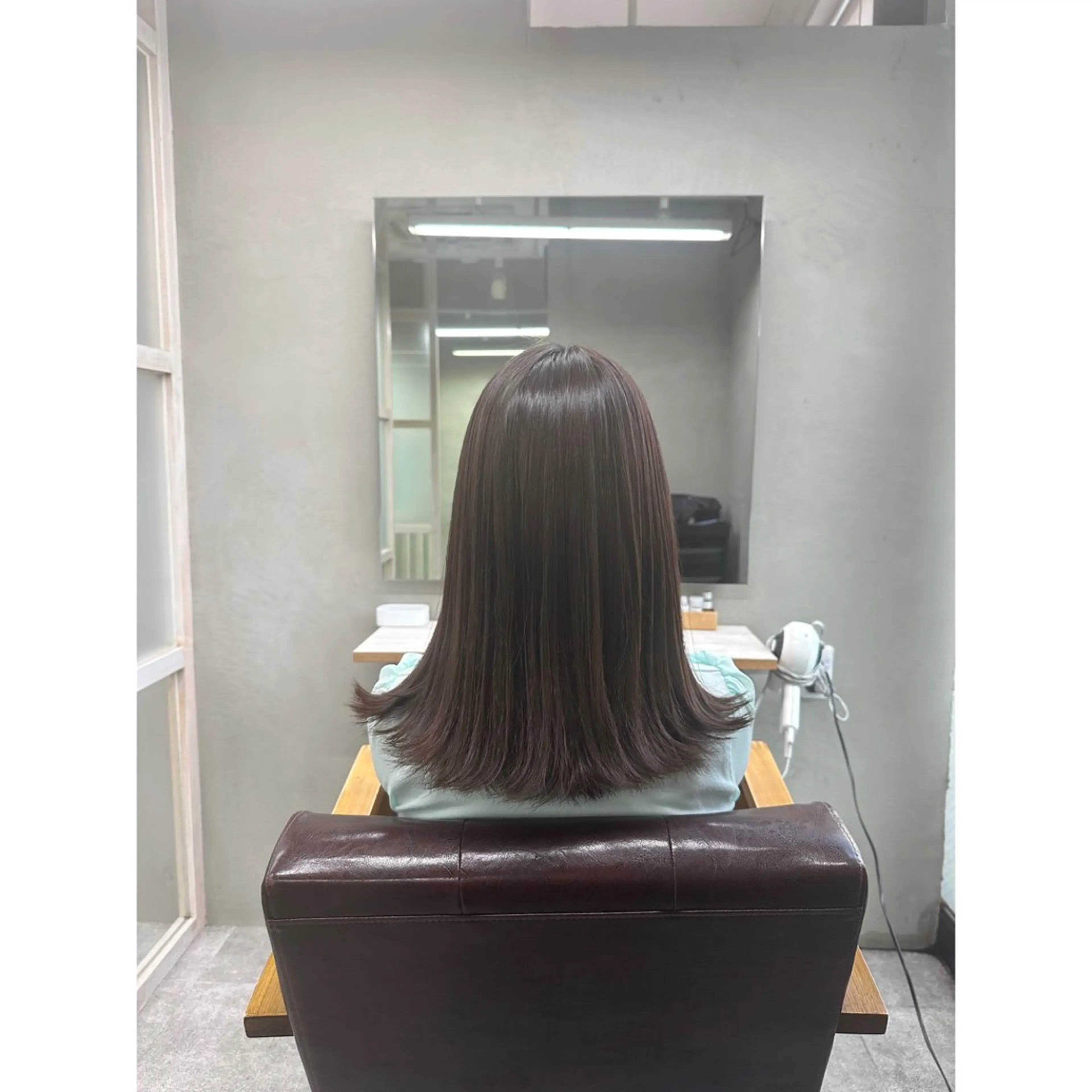 セミロング カラー オレンジ カット ヘアカラー ｔｏｃｃａ /ｅｒｉのヘアスタイル