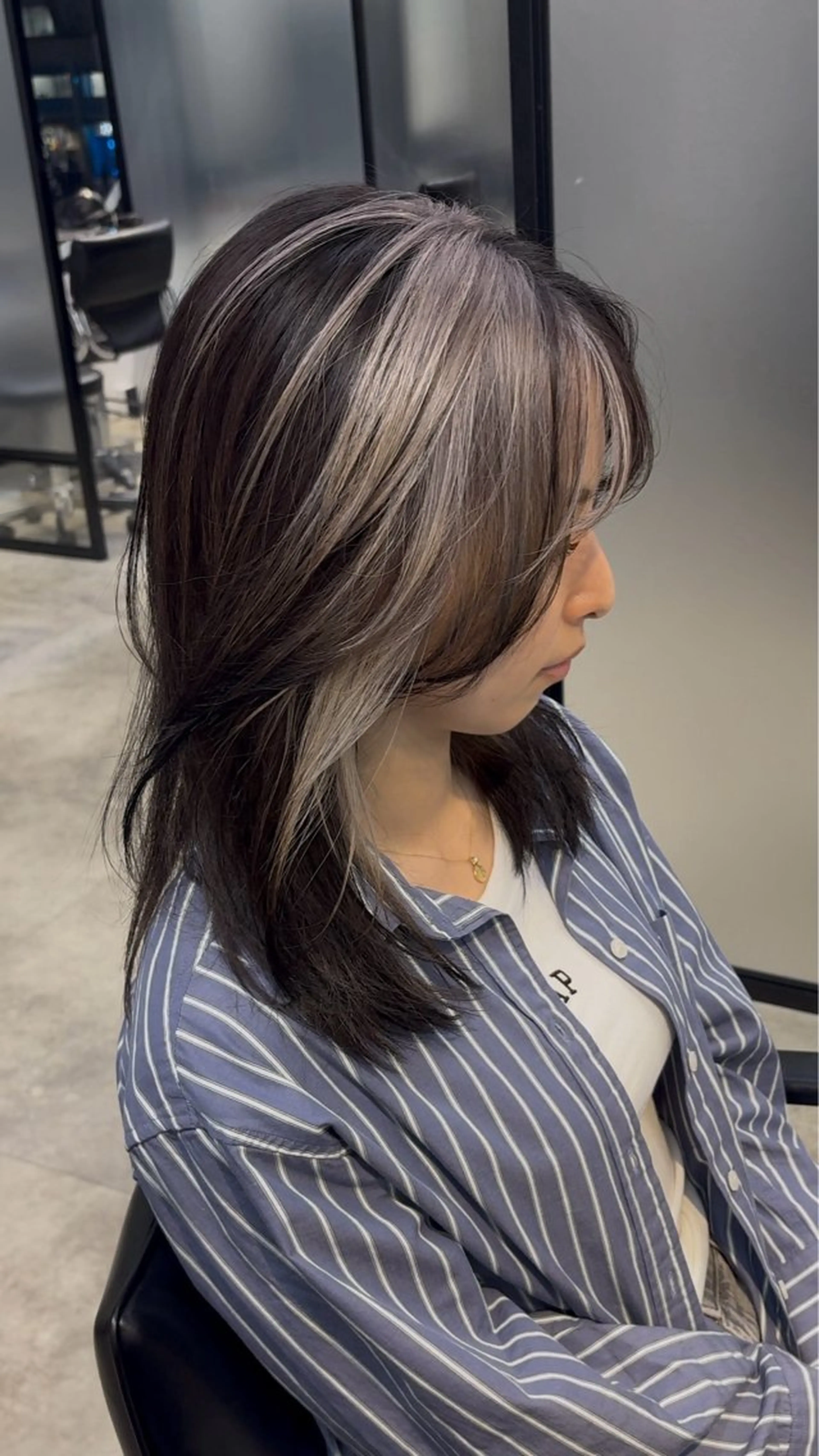 ミディアム カラー ヘアカラー トリートメント 及川シゲル 髪質改善講師のヘアスタイル