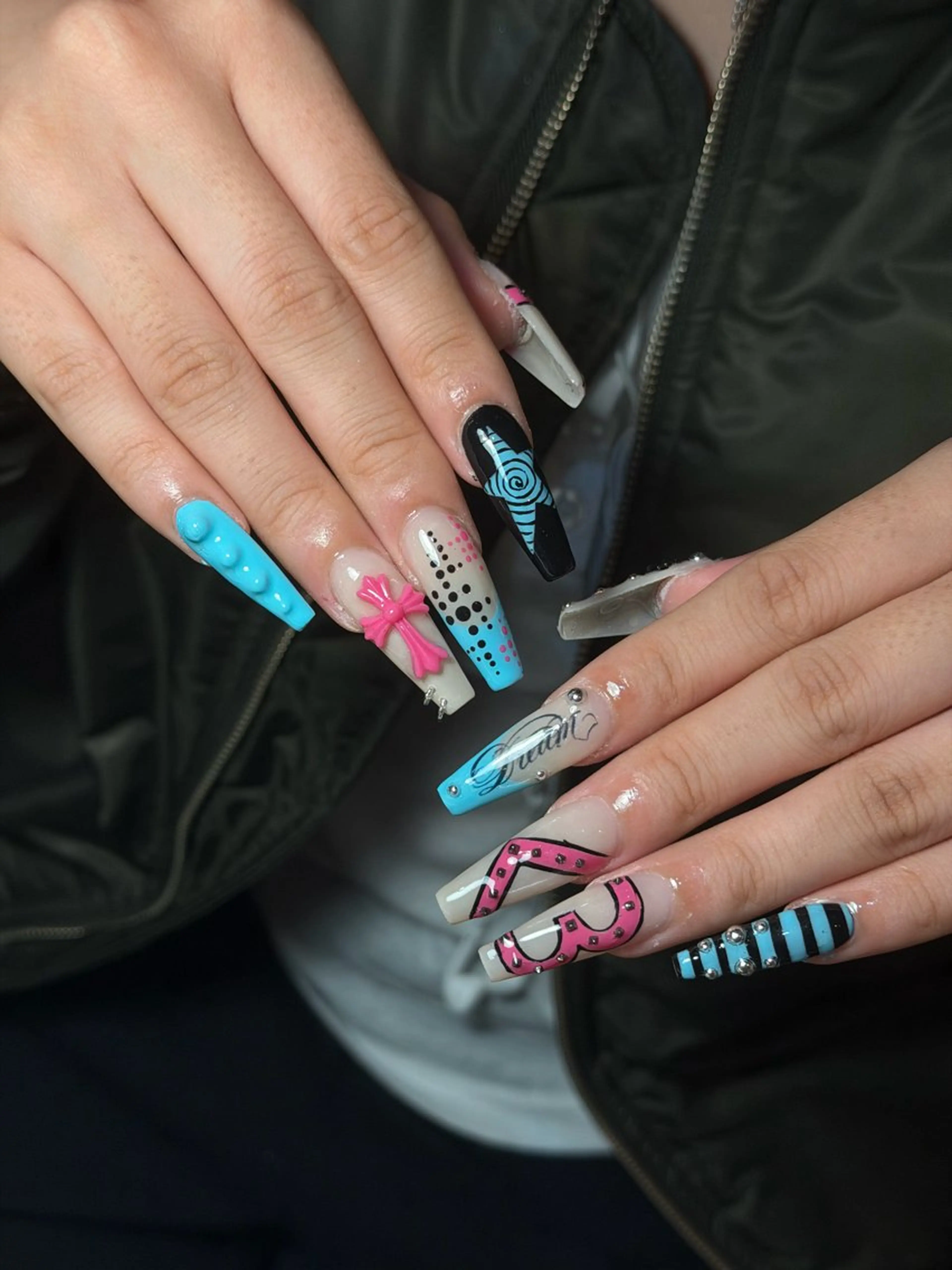 ネイル 韓国ネイル シンプルネイル ワンホンネイル ハンドネイル CoMo Nail Studio所属・CoMo Nailのネイルデザイン