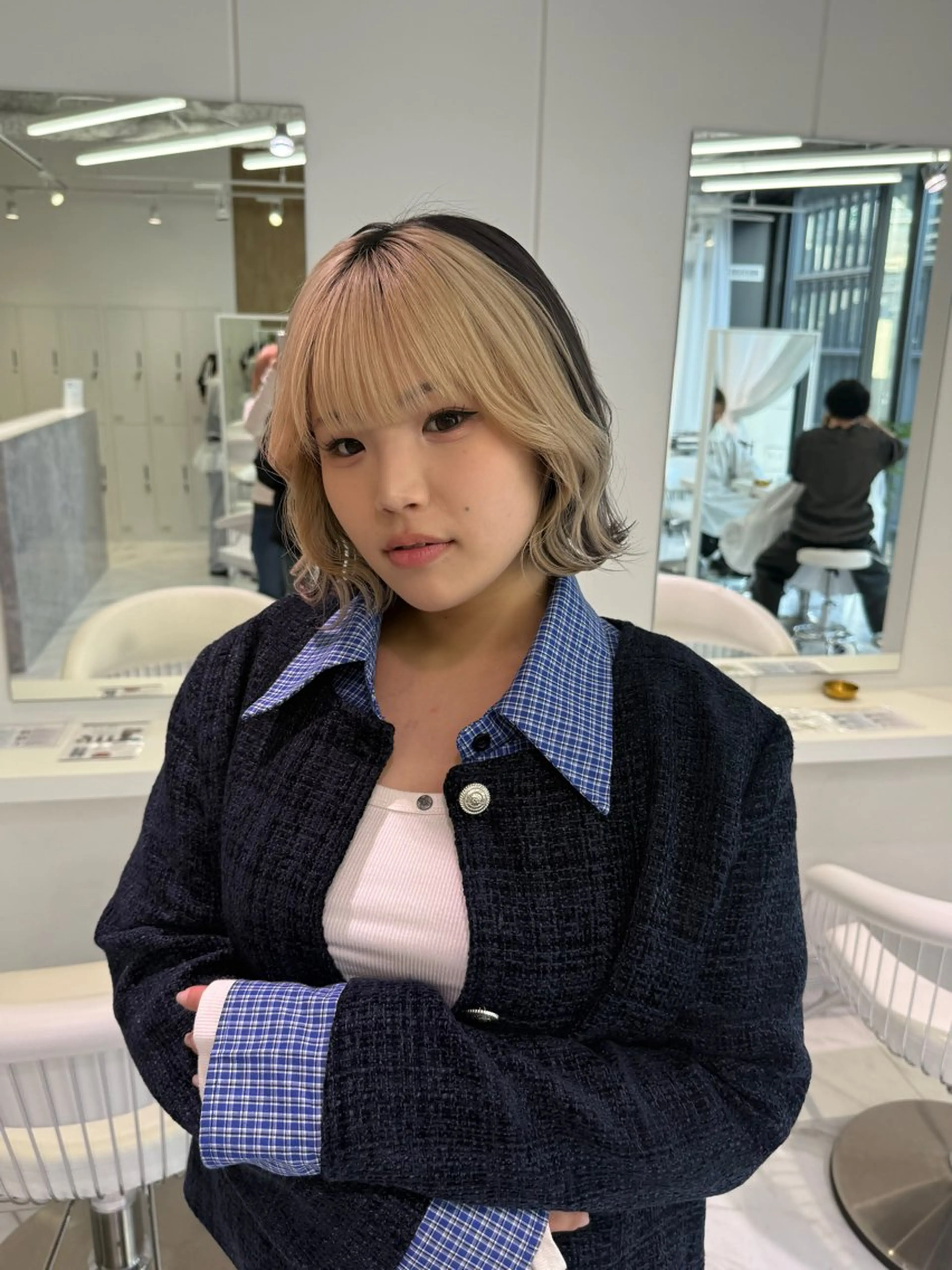 ミディアム ヘアアレンジ ボブ くびれヘア 外ハネヘア マイ/カットモデル /暖色カラーのヘアスタイル