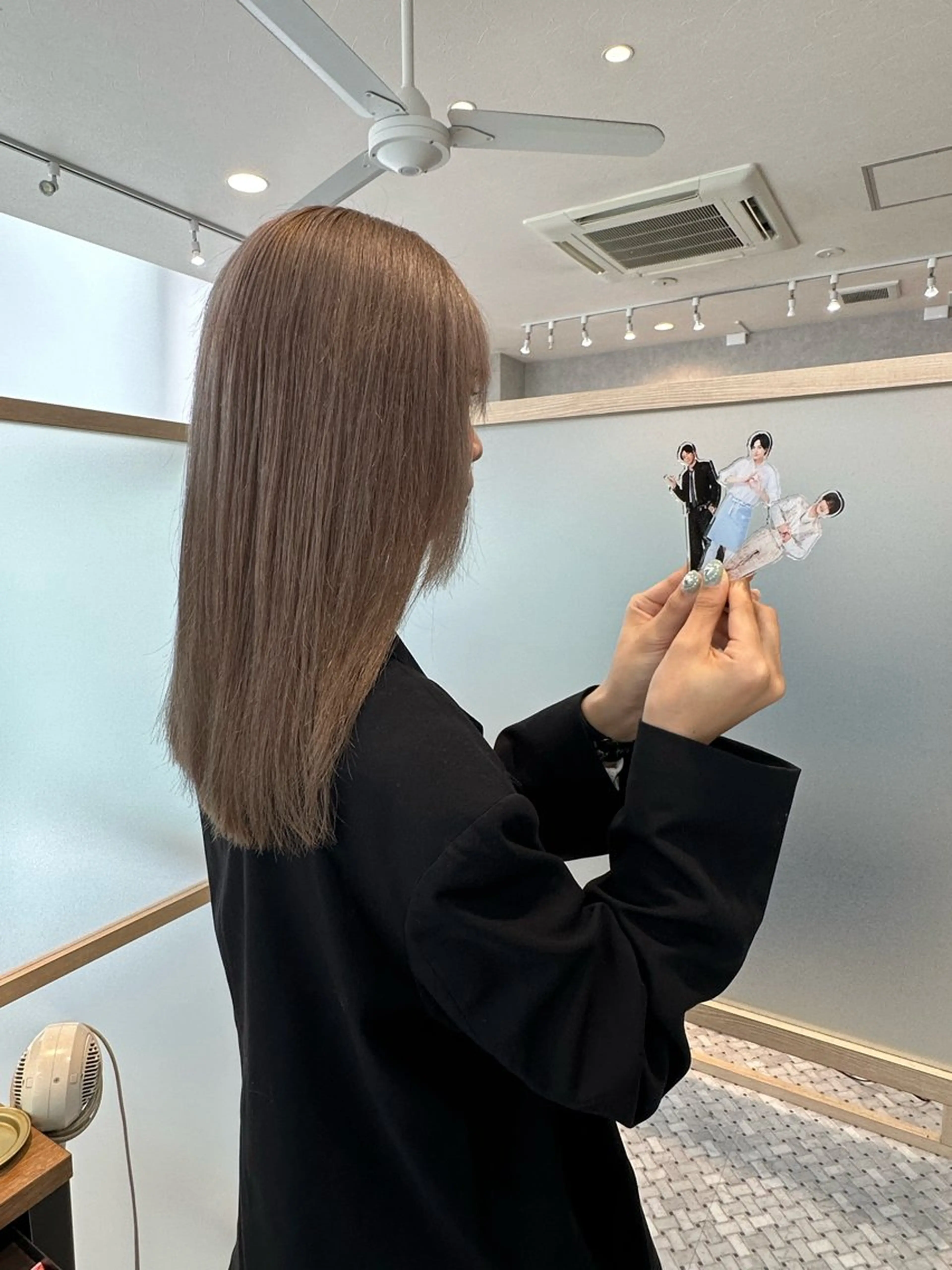 ロング カラー ヘアアレンジ ブリーチ グレージュ ラベンダーカラー ラベンダーグレージュ ラベンダーグレー ヘアカラー トリートメント REONA🪽✨ 日常に馴染む髪🫧のヘアスタイル