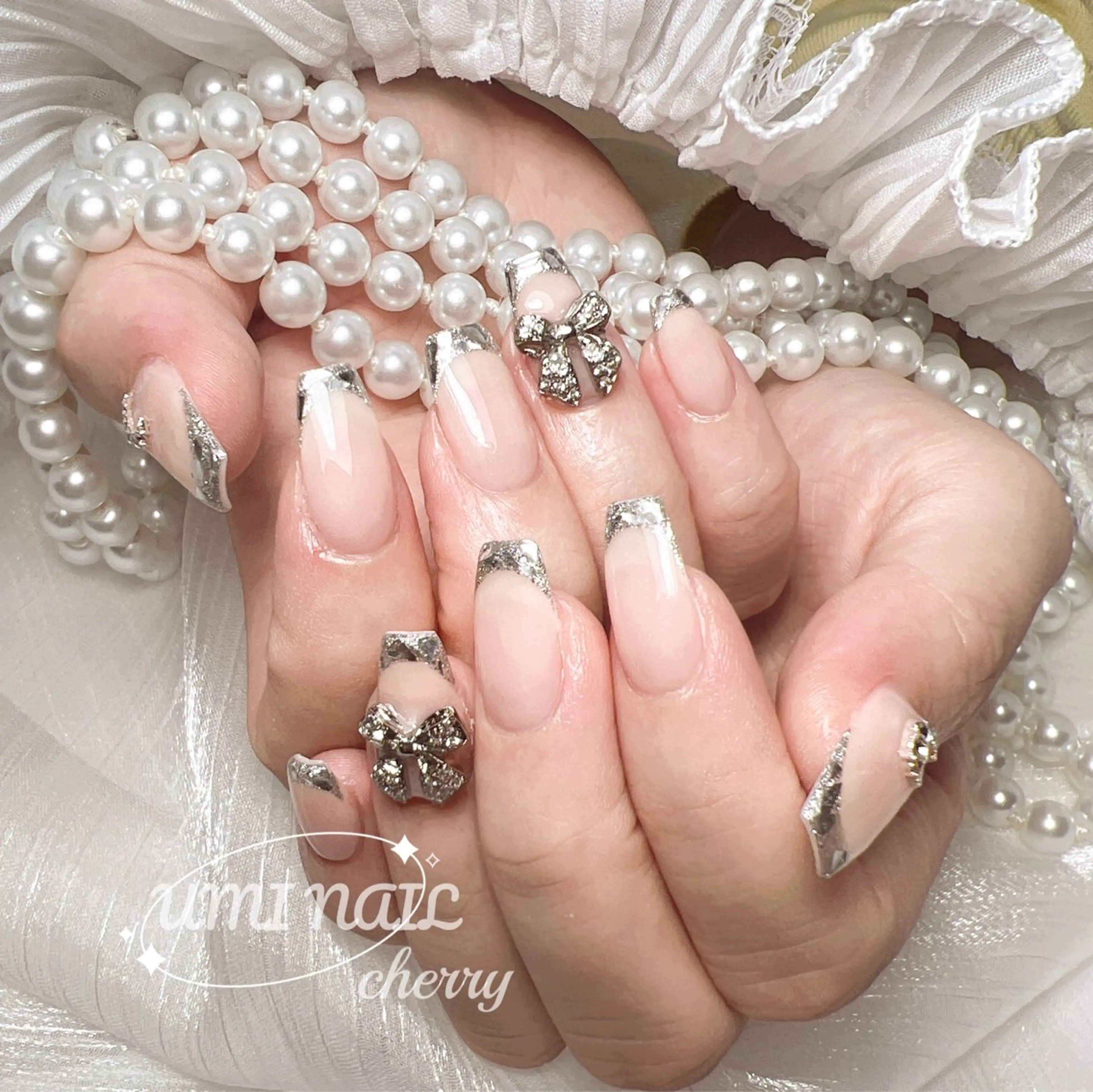 ネイル アートネイル フレンチネイル ジェルネイル ガラスフレンチ グラデーション ハンドネイル ハンドケア LUXE NAIL SALONのネイルデザイン