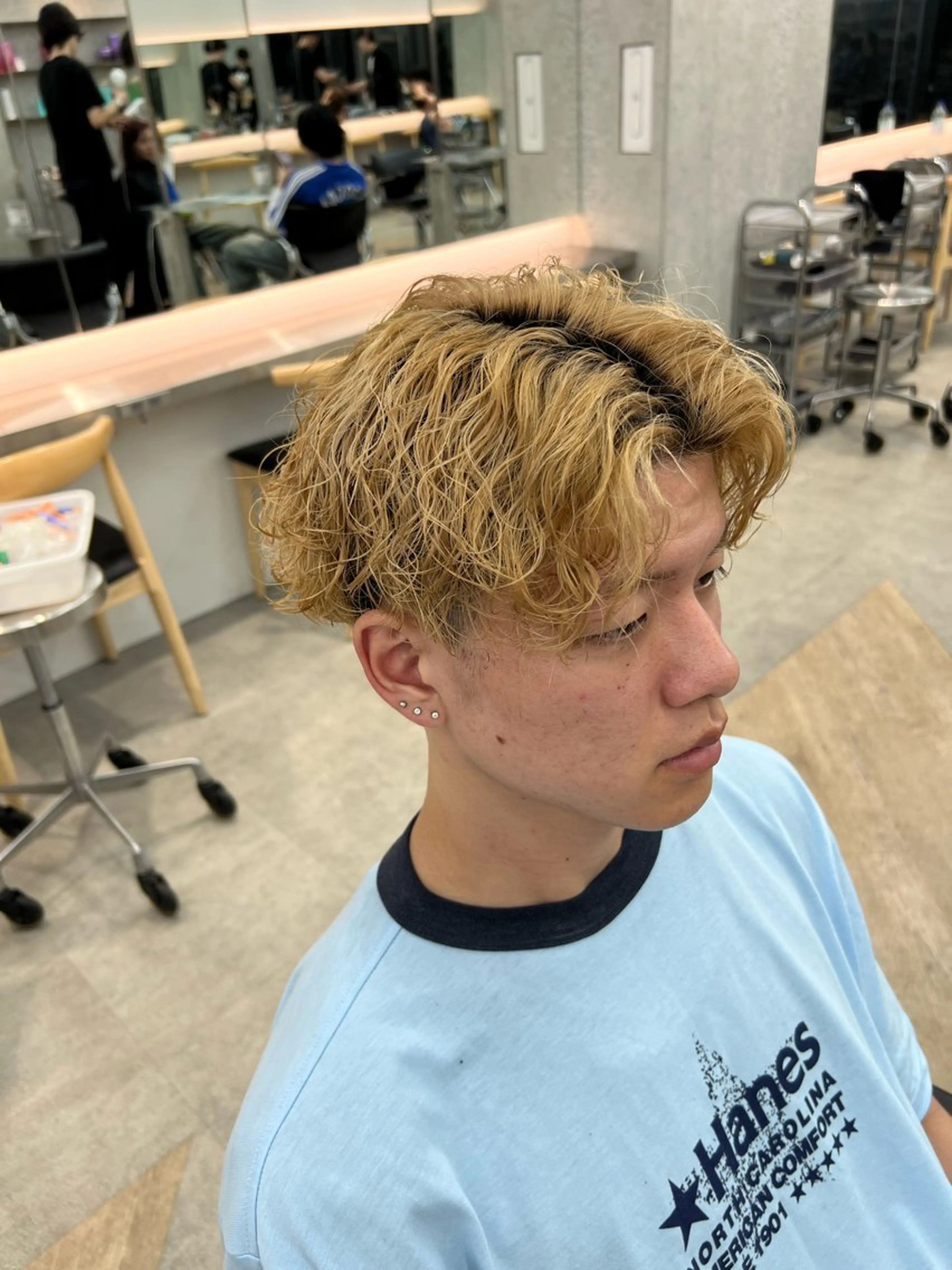 カラー パーマ メンズ パーマ 🌀toa/波巻き✨ /メンズパーマ／栄のヘアスタイル