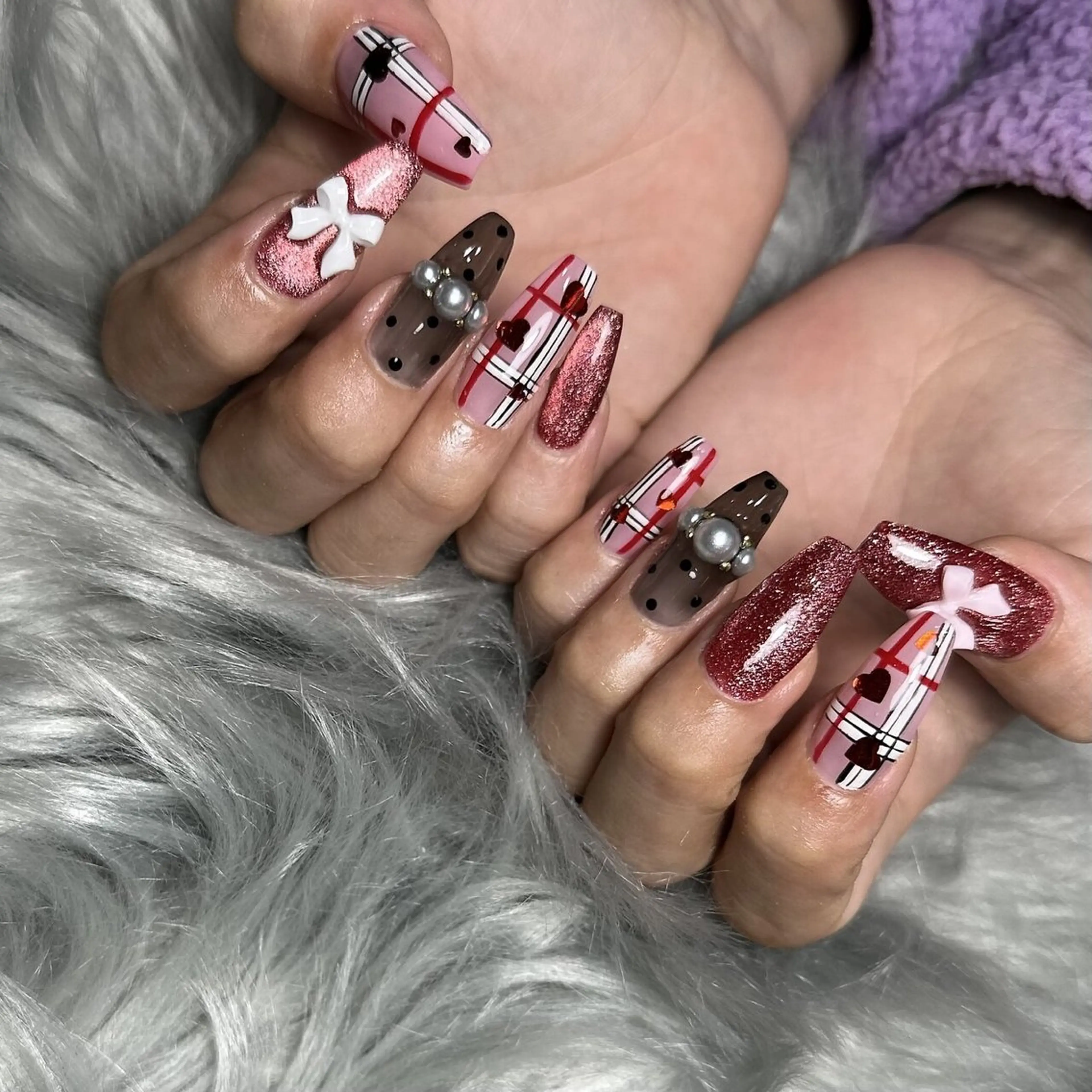 ネイル ou's nail salon所属・小林 桜のネイルデザイン