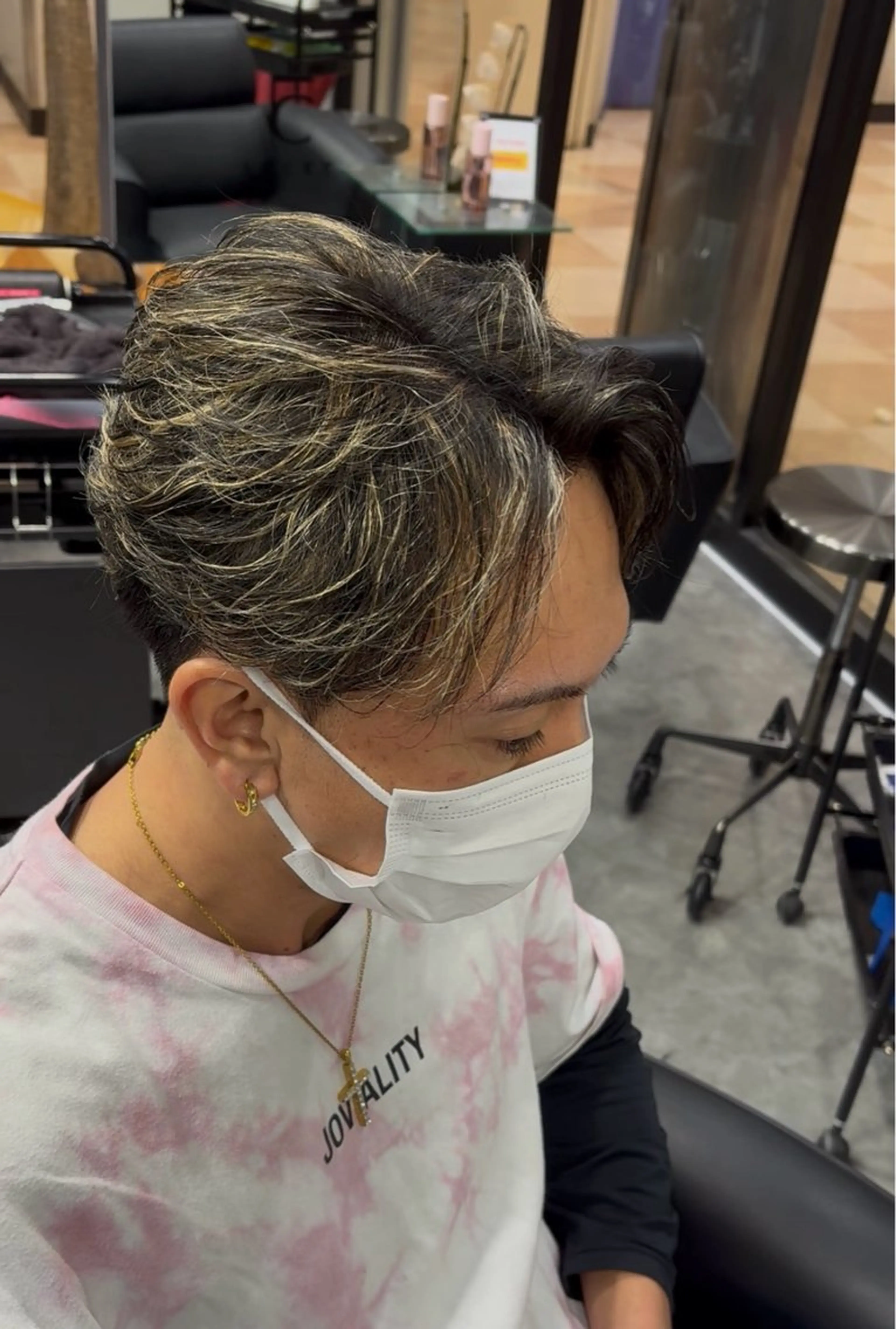 メンズ センターパート フェザーパーマ メンズハイライト メンズパーマ カット ヘアカラー パーマ Hair Salon LUCEY所属・メンズパーマ/カラ ー/川越/成田最のヘアスタイル