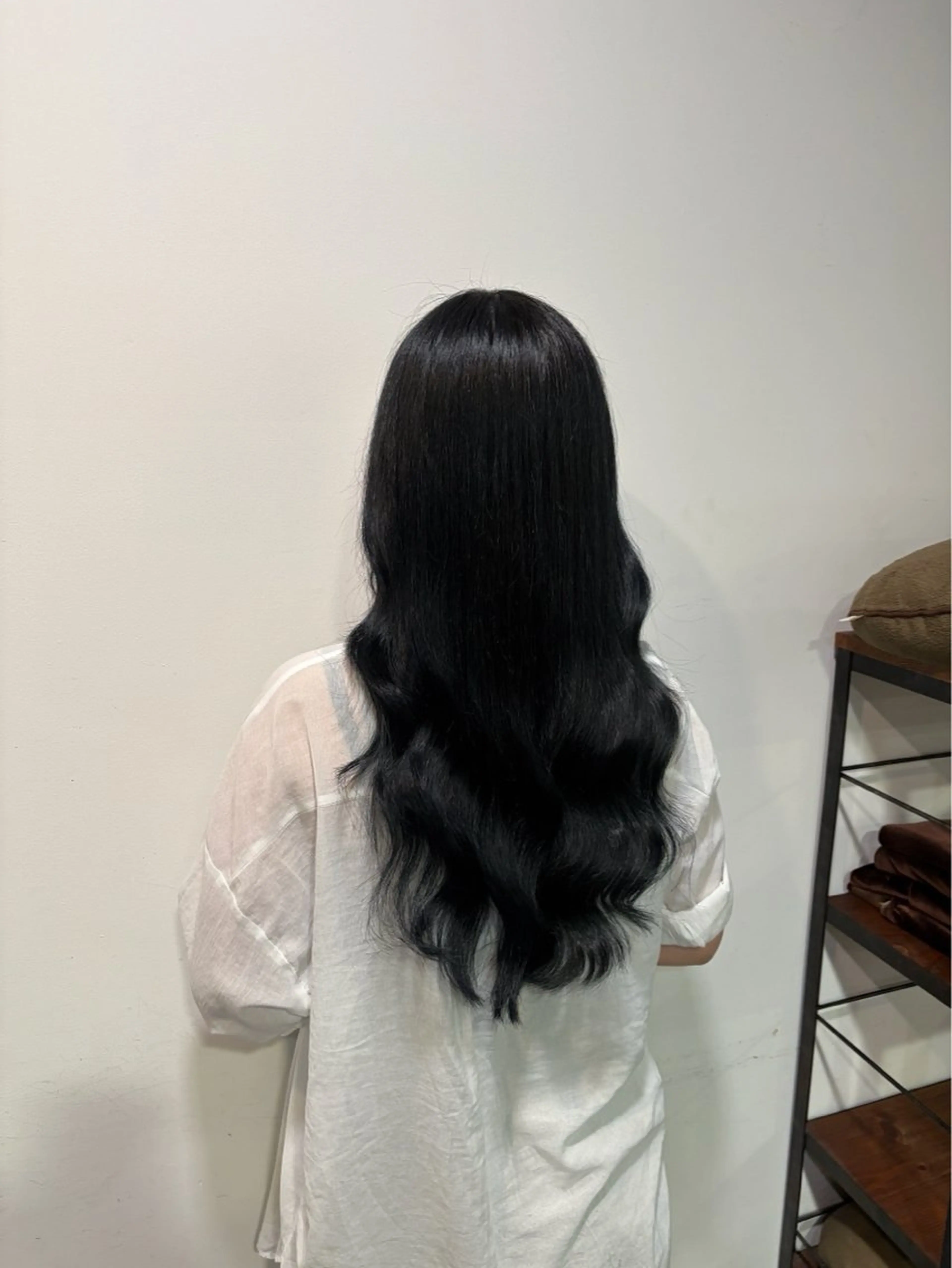 ロング カラー 黒髪 ブルーカラー ブルーブラック 西村 美月のヘアスタイル