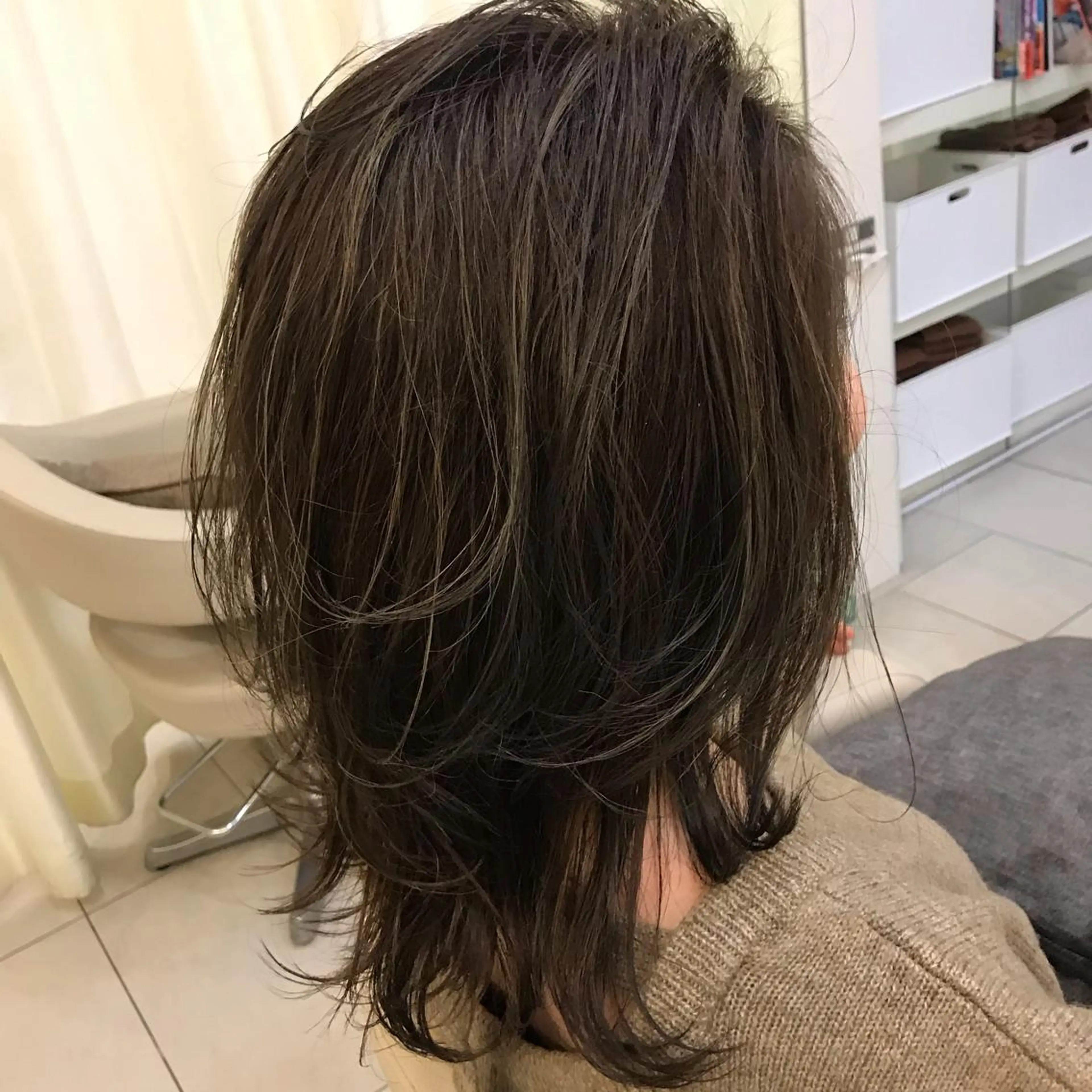 ミディアム カラー ハイライトカラー ハイライト カット ヘアカラー 松本 潔樹のヘアスタイル