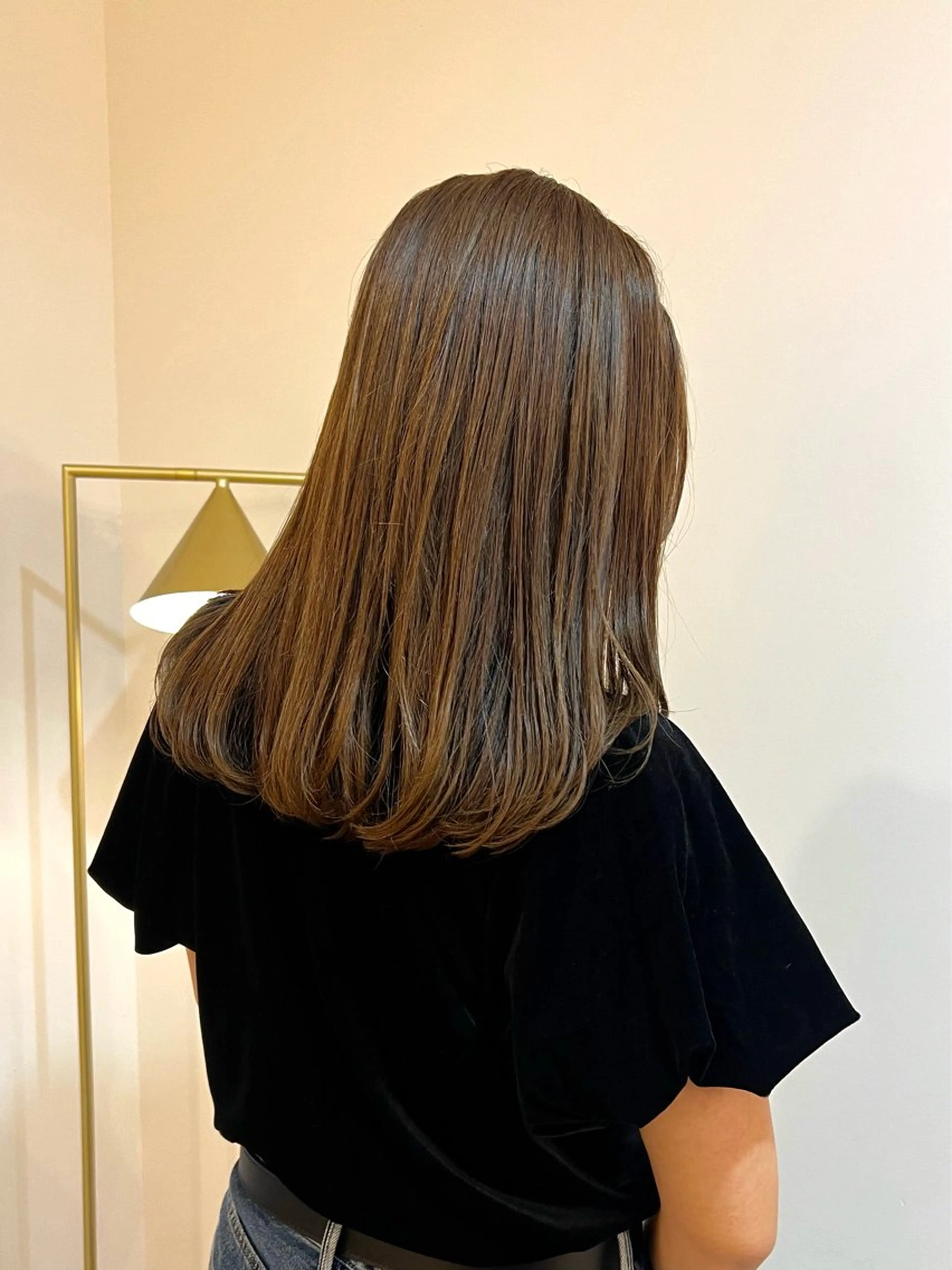 セミロング カラー ベージュカラー ブリーチ 透明感カラー ダブルカラー グレージュ ヘアカラー 艶カラー/透明感 /ヒグチアオイのヘアスタイル