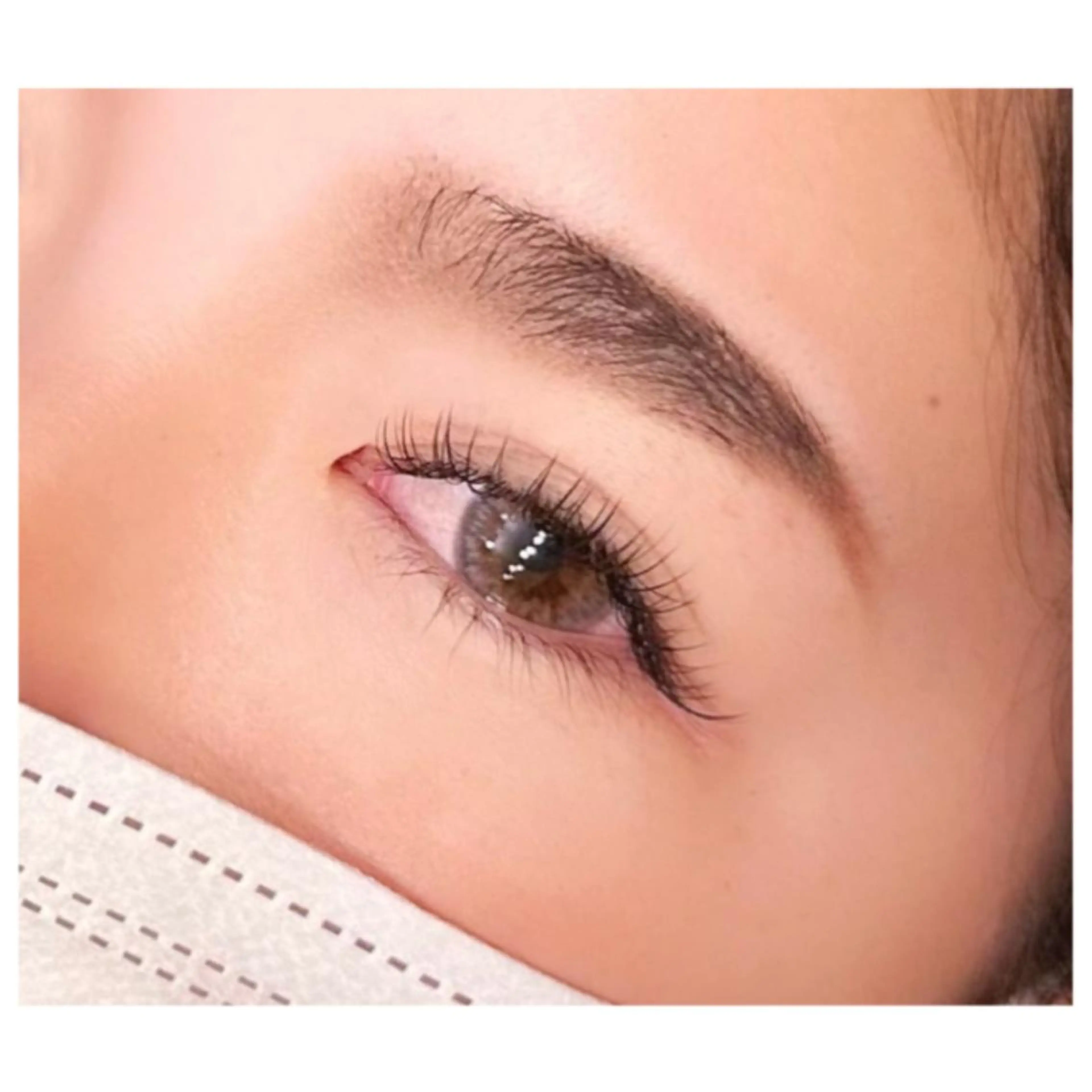 マツエク・マツパ カラーマツエク フラットラッシュ ナチュラル マツエク Nana .のマツエク・マツパデザイン