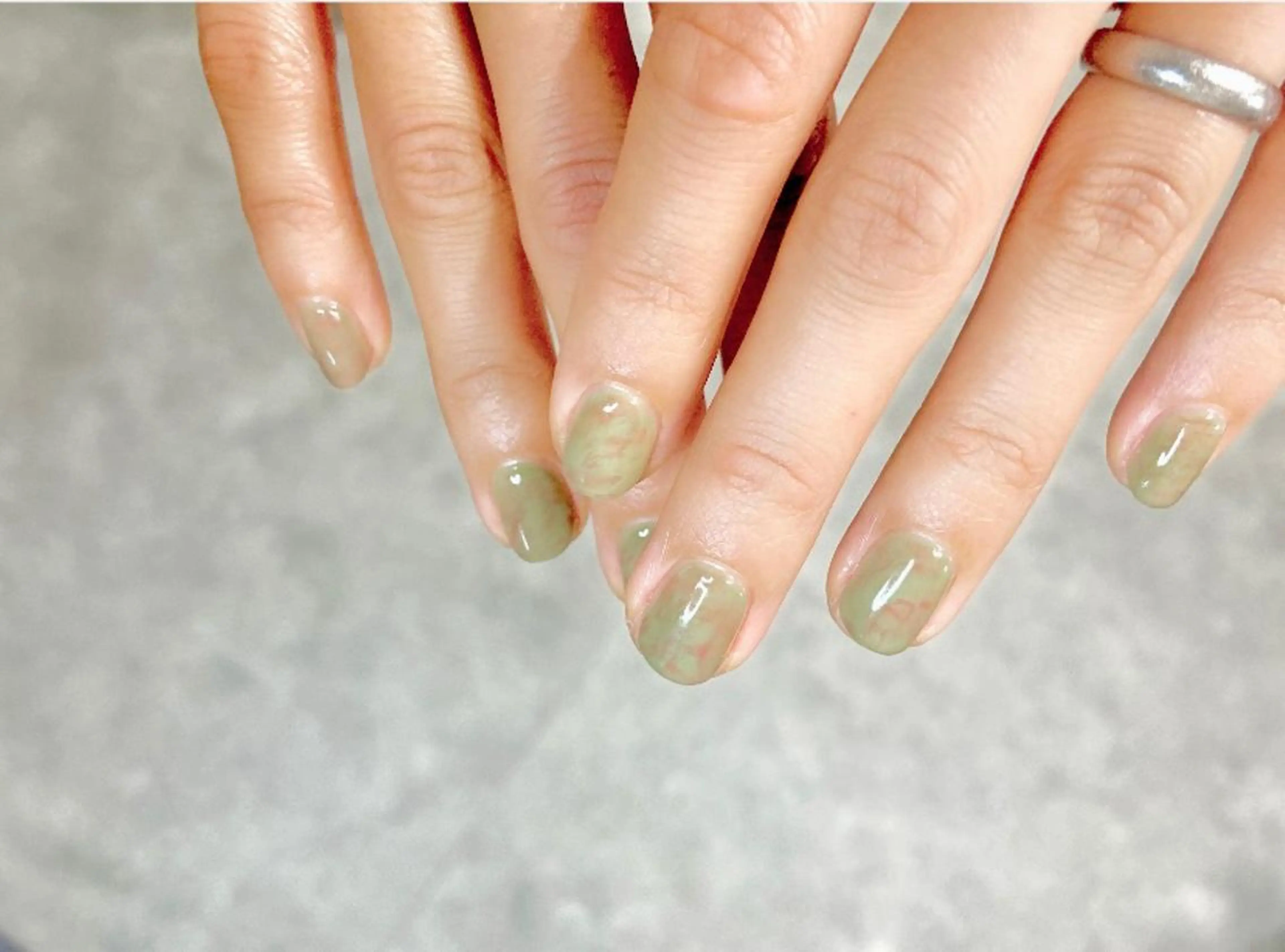 ネイル 大理石ネイル(マーブル) ピスタチオネイル salon de oct.のネイルデザイン