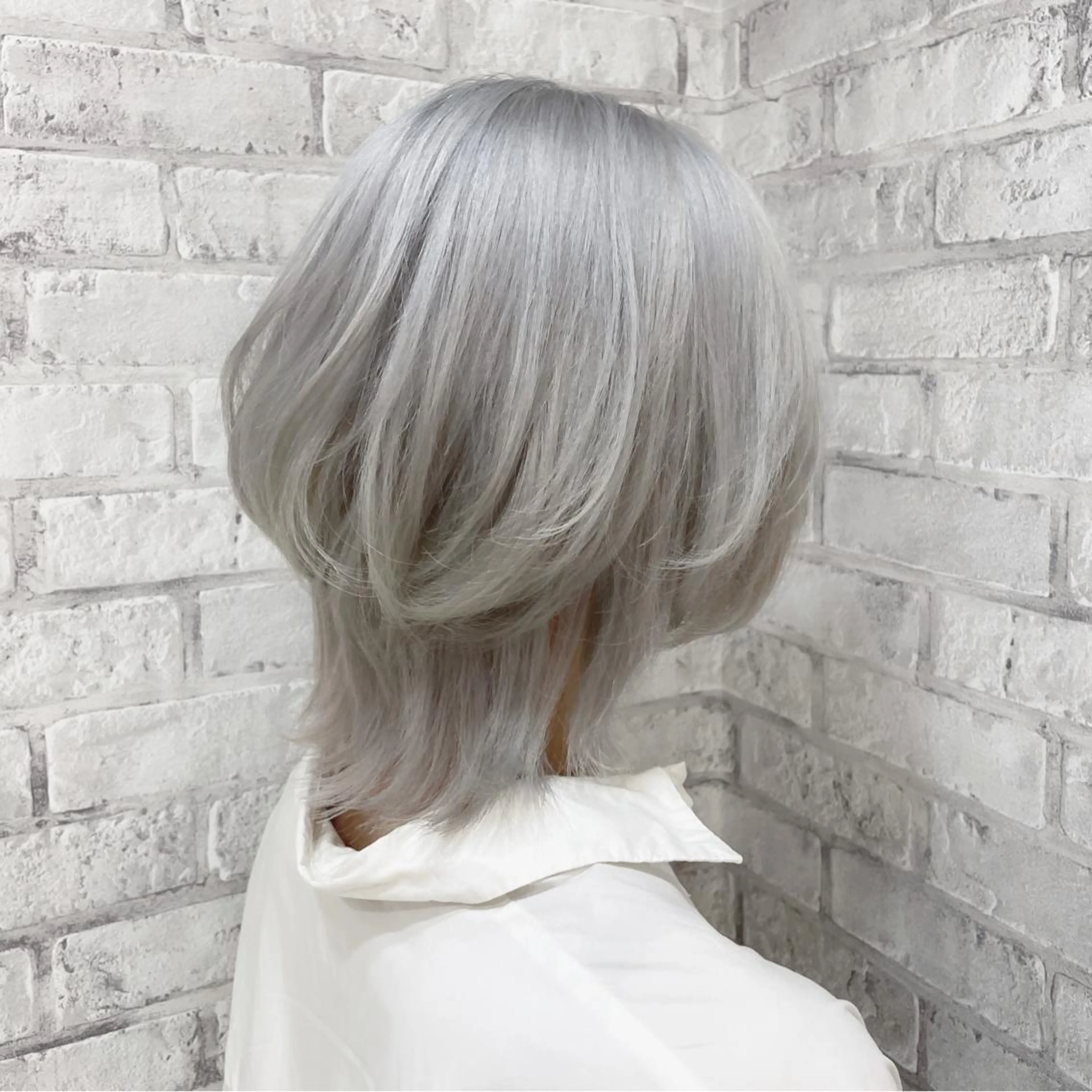 ショート カラー ヘアアレンジ ブリーチ ショートヘア ウルフカット カット ヘアカラー トリートメント 秋山 幸太のヘアスタイル