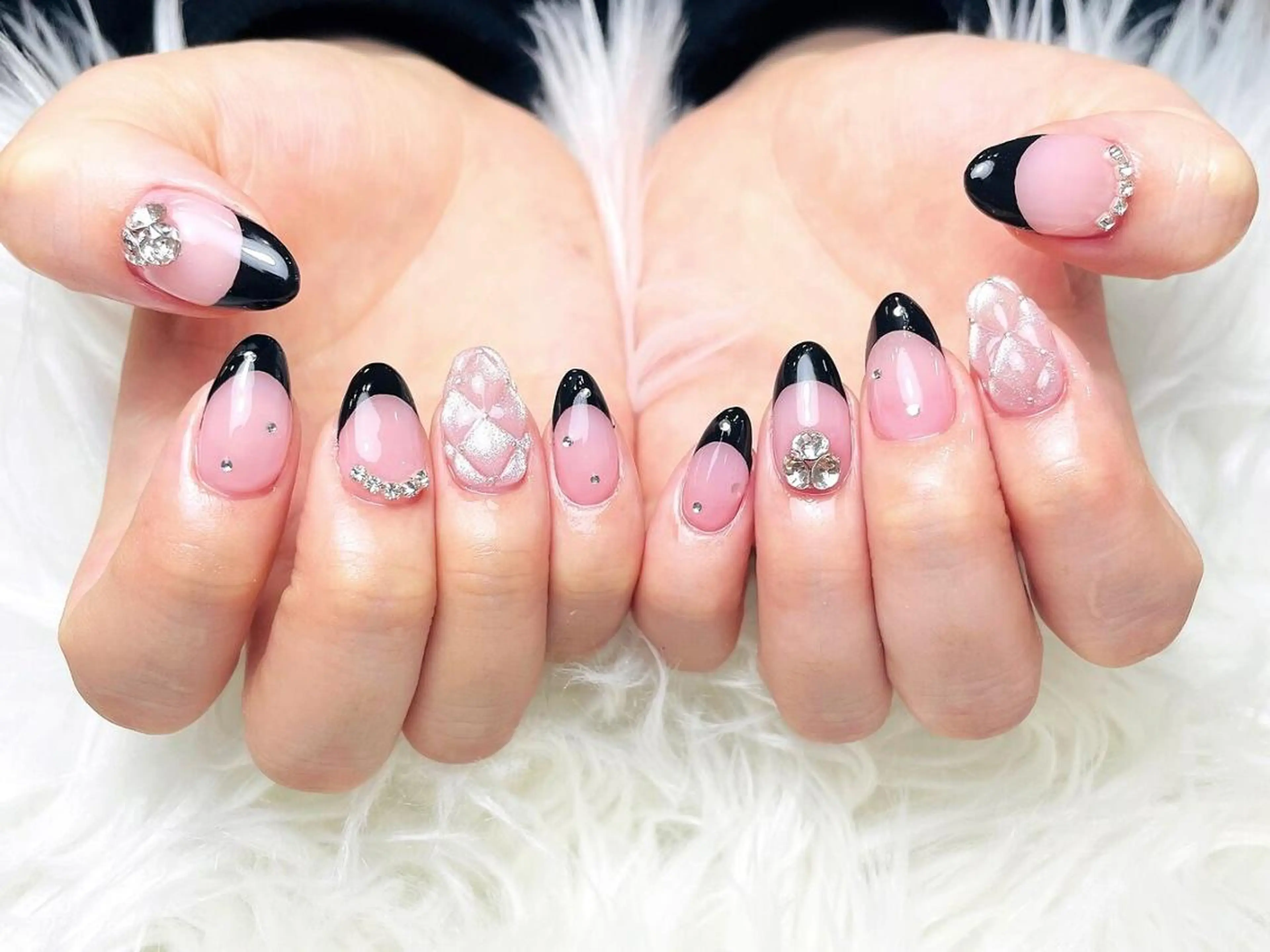 ネイル Elegant beautyシュルイのネイルデザイン