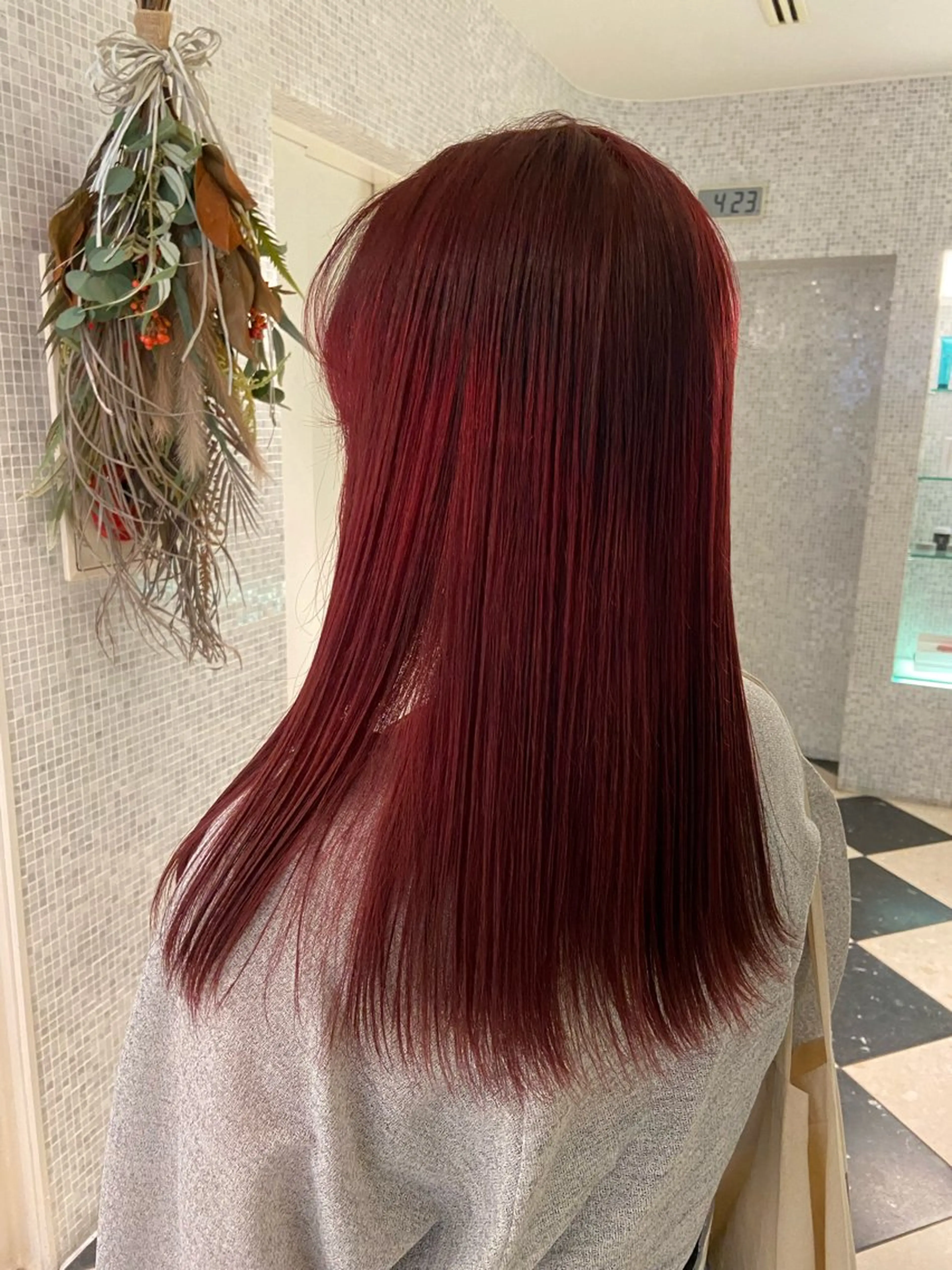 セミロング カラー ブリーチ レッドカラー 加藤 こゆきのヘアスタイル