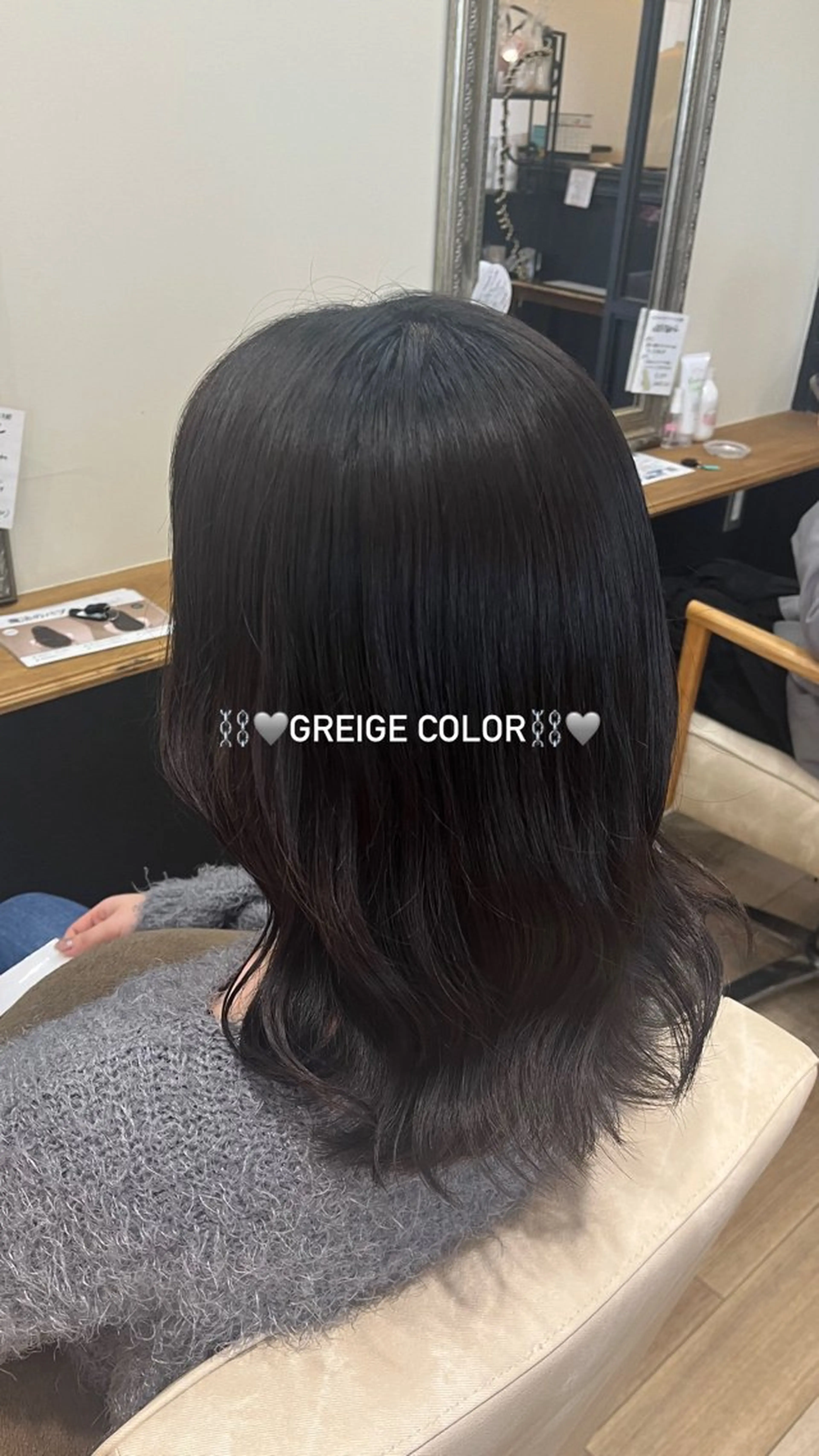 ミディアム カラー KOKORO 中村 朱里のヘアスタイル