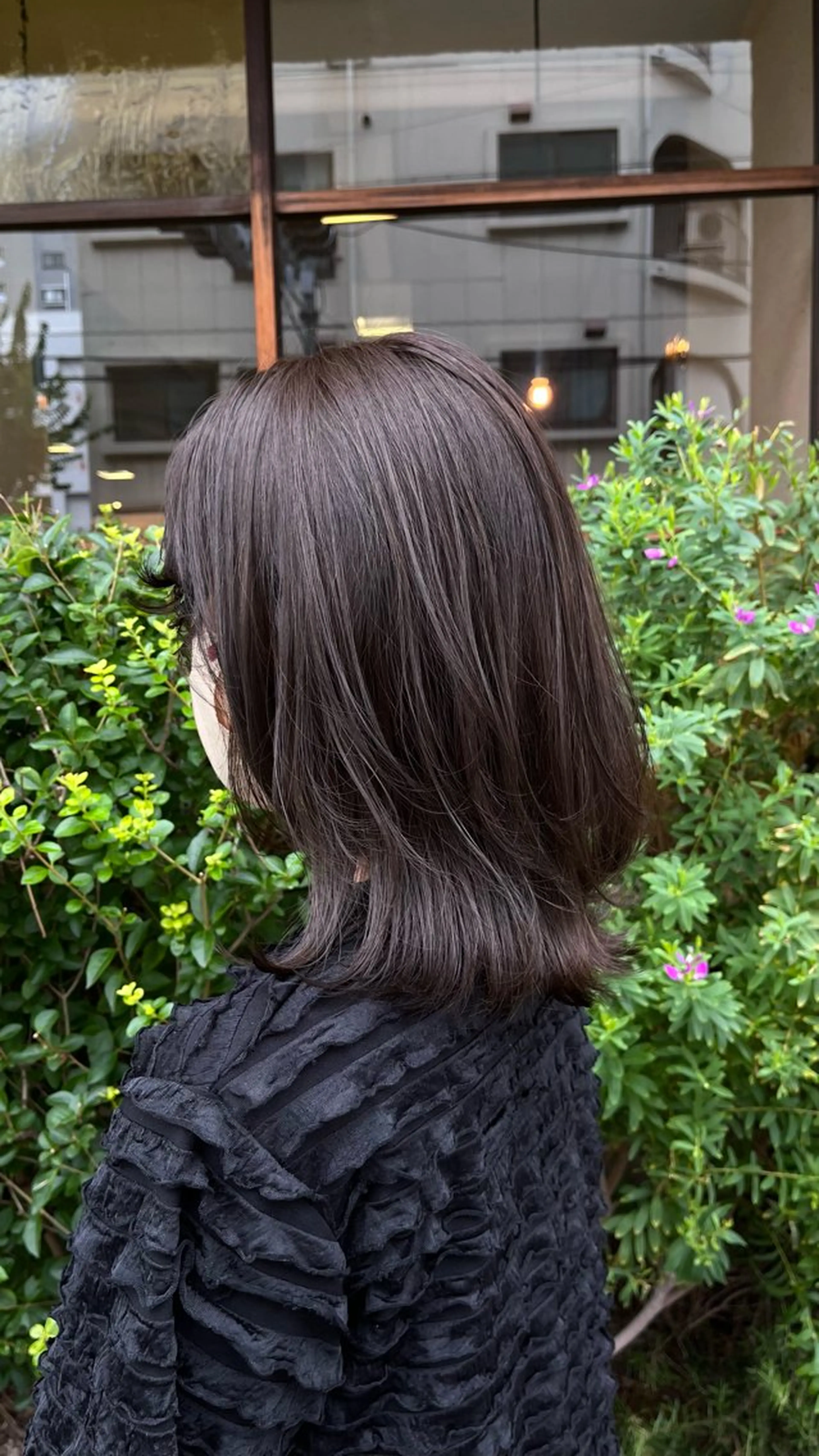 ミディアム カラー ミディアムレイヤー ベージュカラー 透明感カラー オリーブベージュ レイヤーカット 田中 鈴乃のヘアスタイル