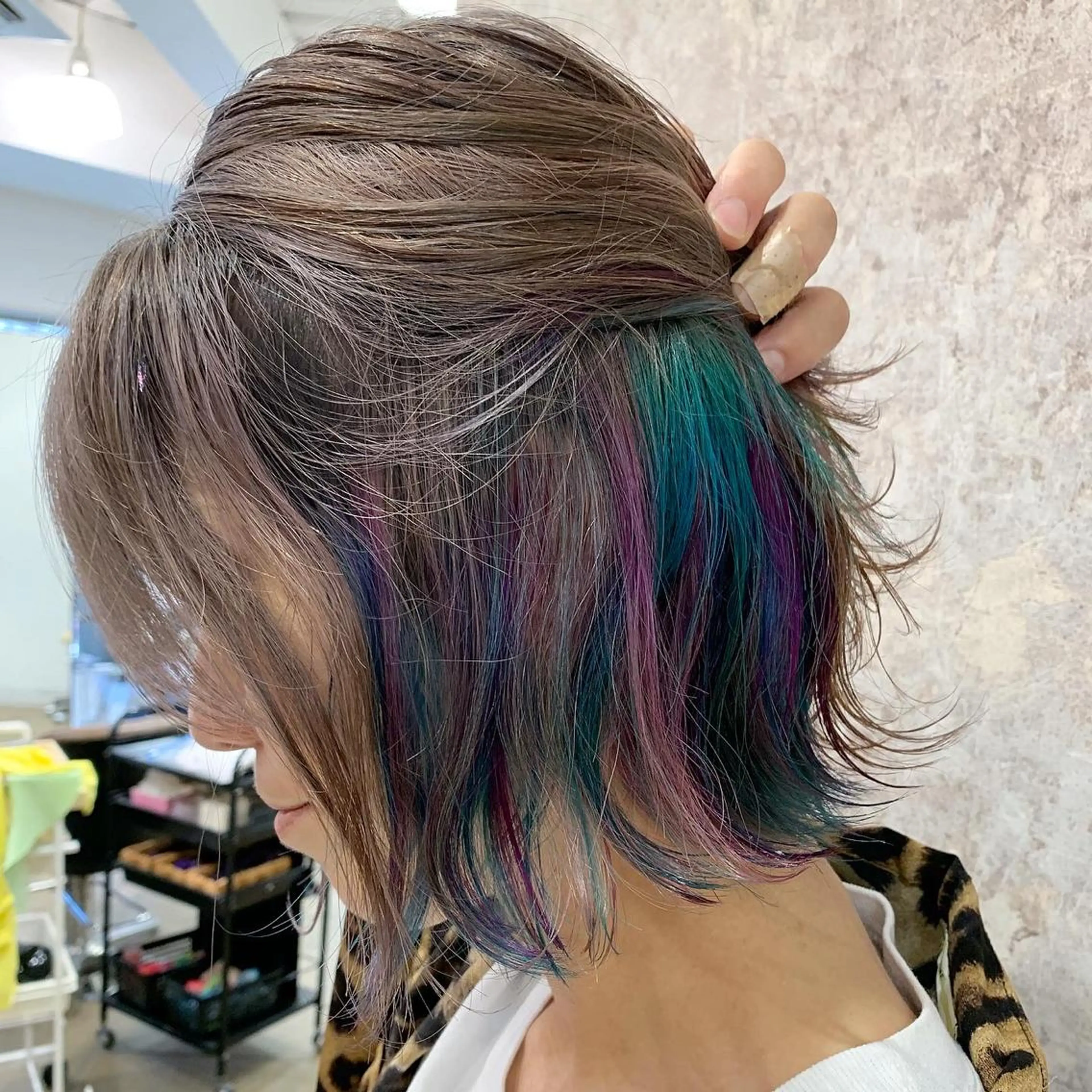 カラー インナーカラー ユニコーンカラー カット ヘアカラー Ripps長居所属・メテオ ／ヘアカラー 西川菜実のヘアスタイル