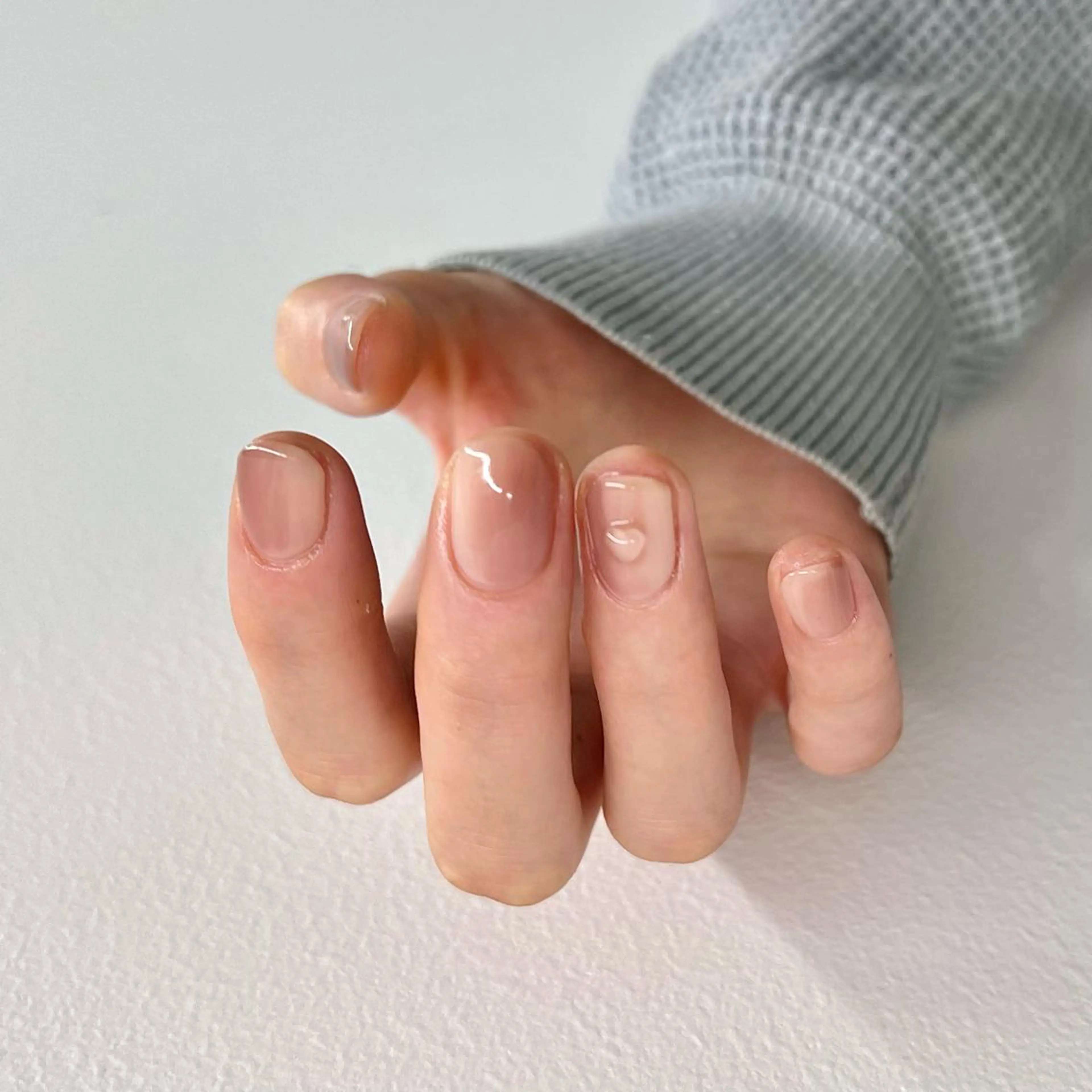 ネイル アートネイル ハート 持ち込み UVネイル Nico所属・Nico🌛 Karenのネイルデザイン