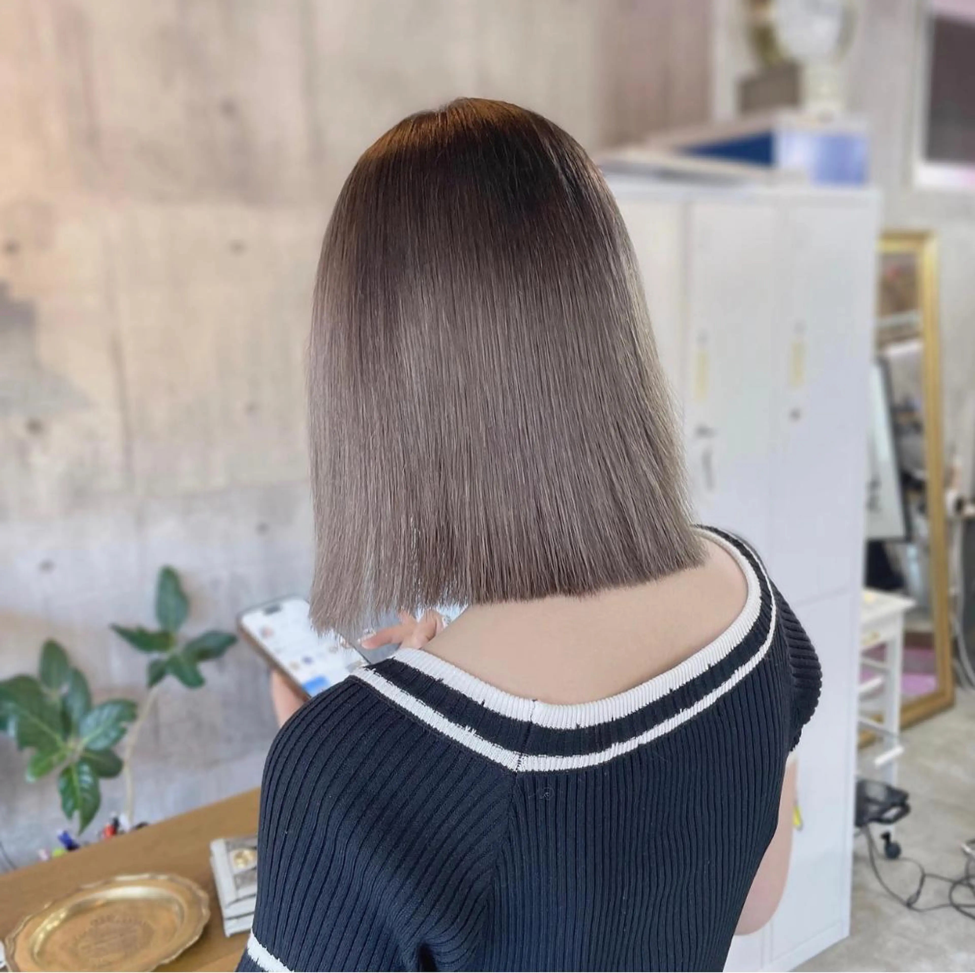 ミディアム カラー ブリーチ グレージュ 髪質改善 トリートメント MIRAC所属・Ryoichi⛓️ 韓国ヘア/ハイトーンのヘアスタイル