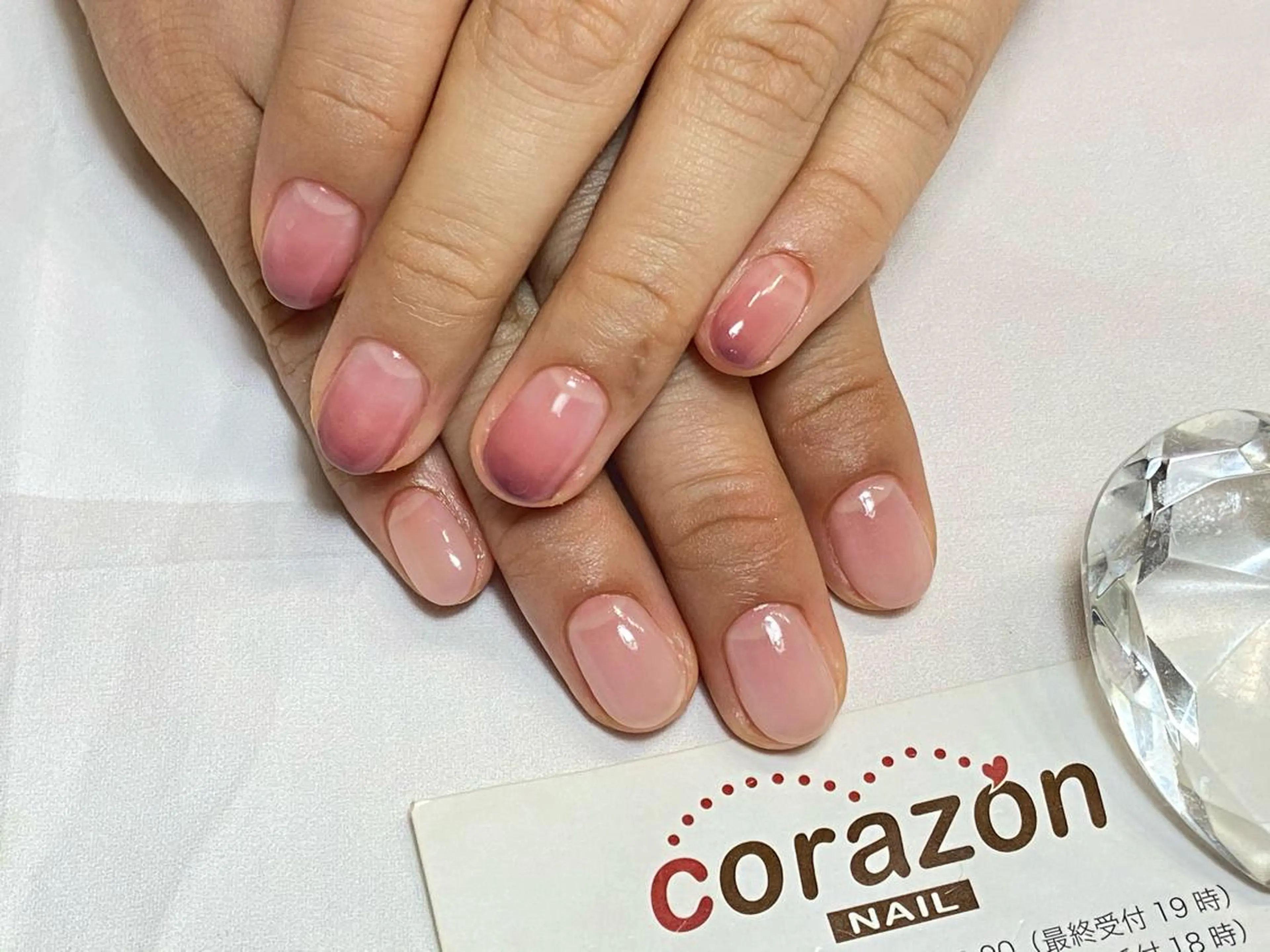 ネイル ジェルネイル グラデーション ハンドネイル corazon所属・ネイリスト aicoのネイルデザイン