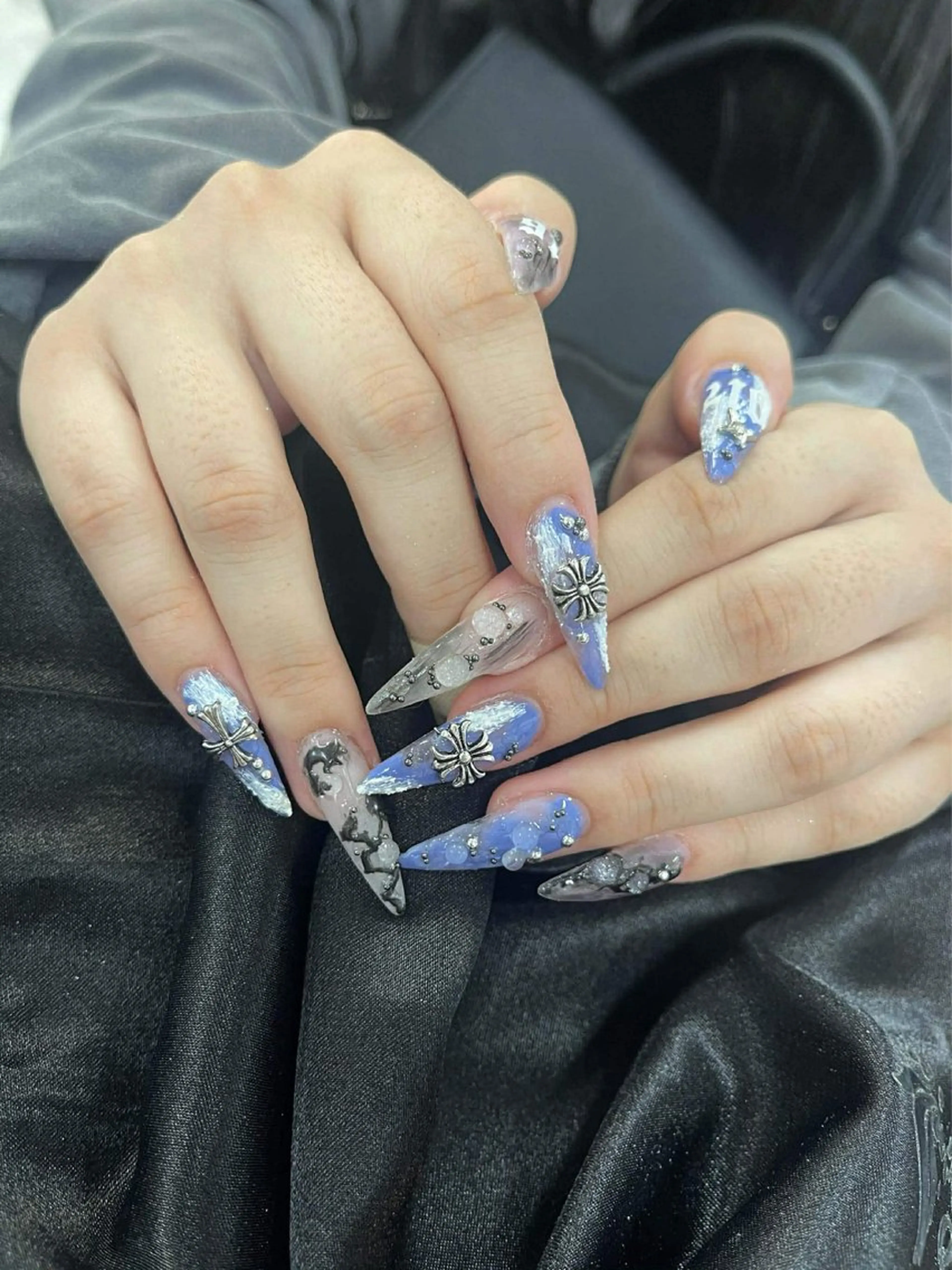 ネイル オーロラネイル ブラウン チークネイル 成人式 フットネイル Huyn Nail Studio所属・Huyn Nail Studioのネイルデザイン