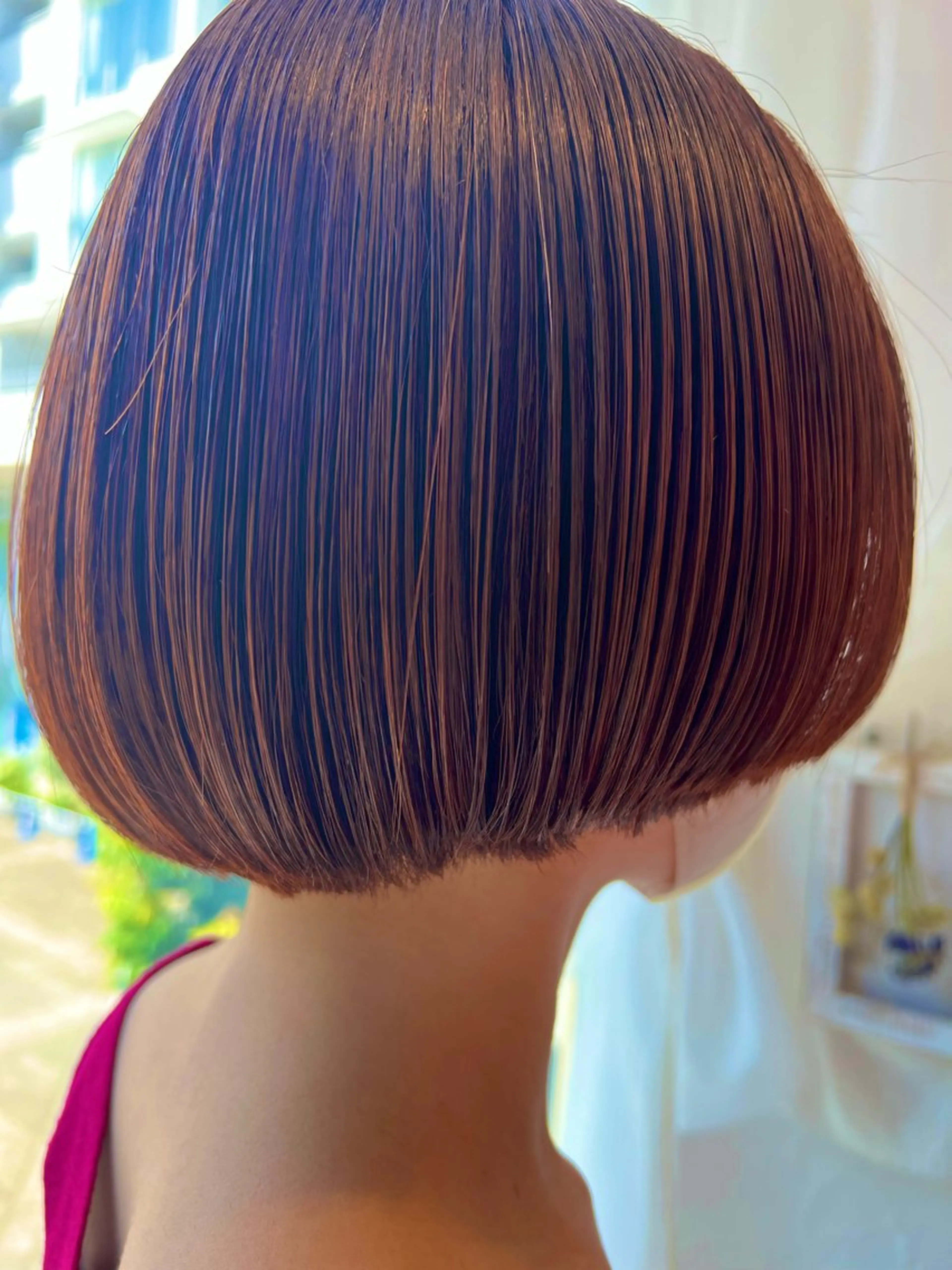 カラー カット 佐々木 郁実のヘアスタイル