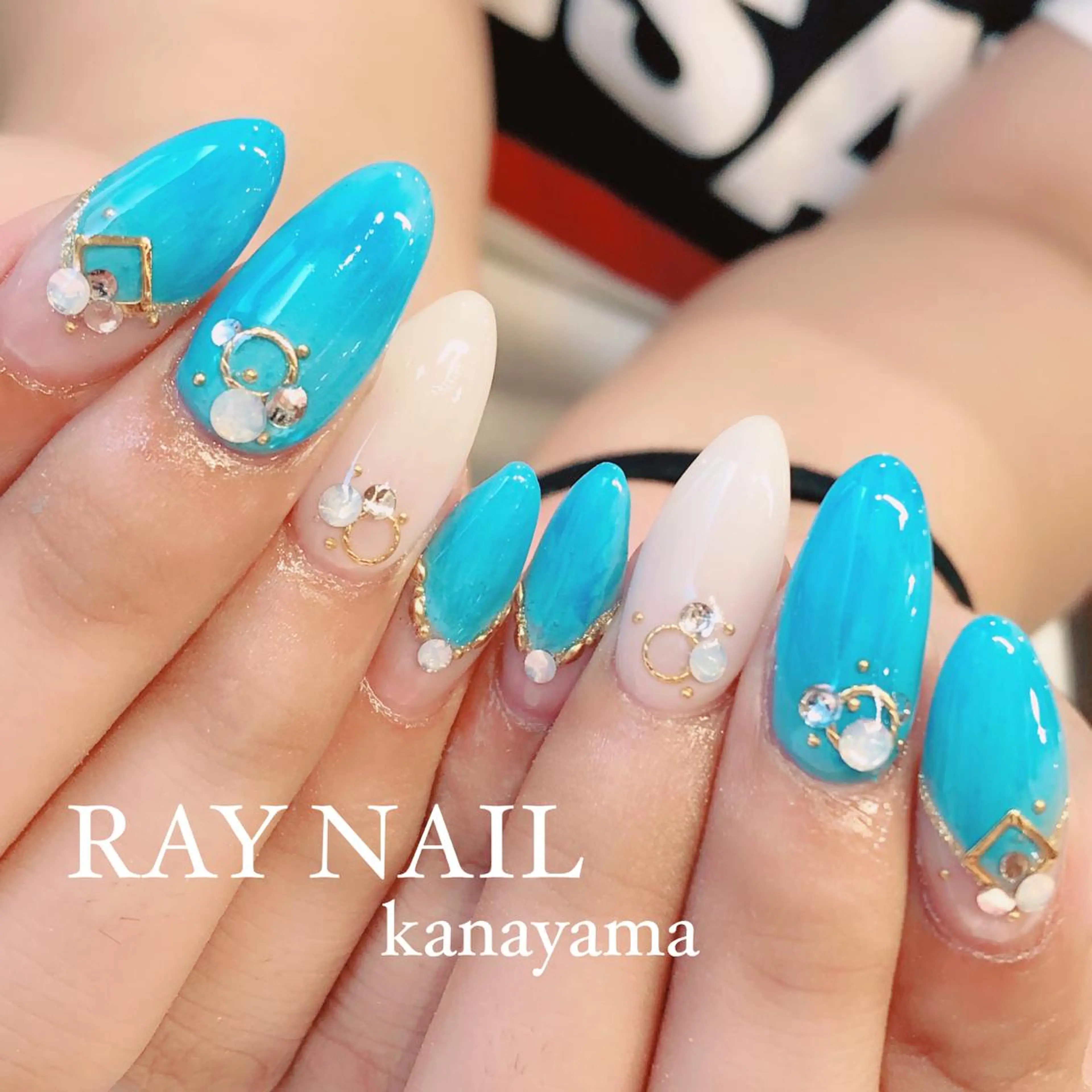 ネイル 水色 夏ネイル ハンドネイル Arowa 伊田のネイルデザイン