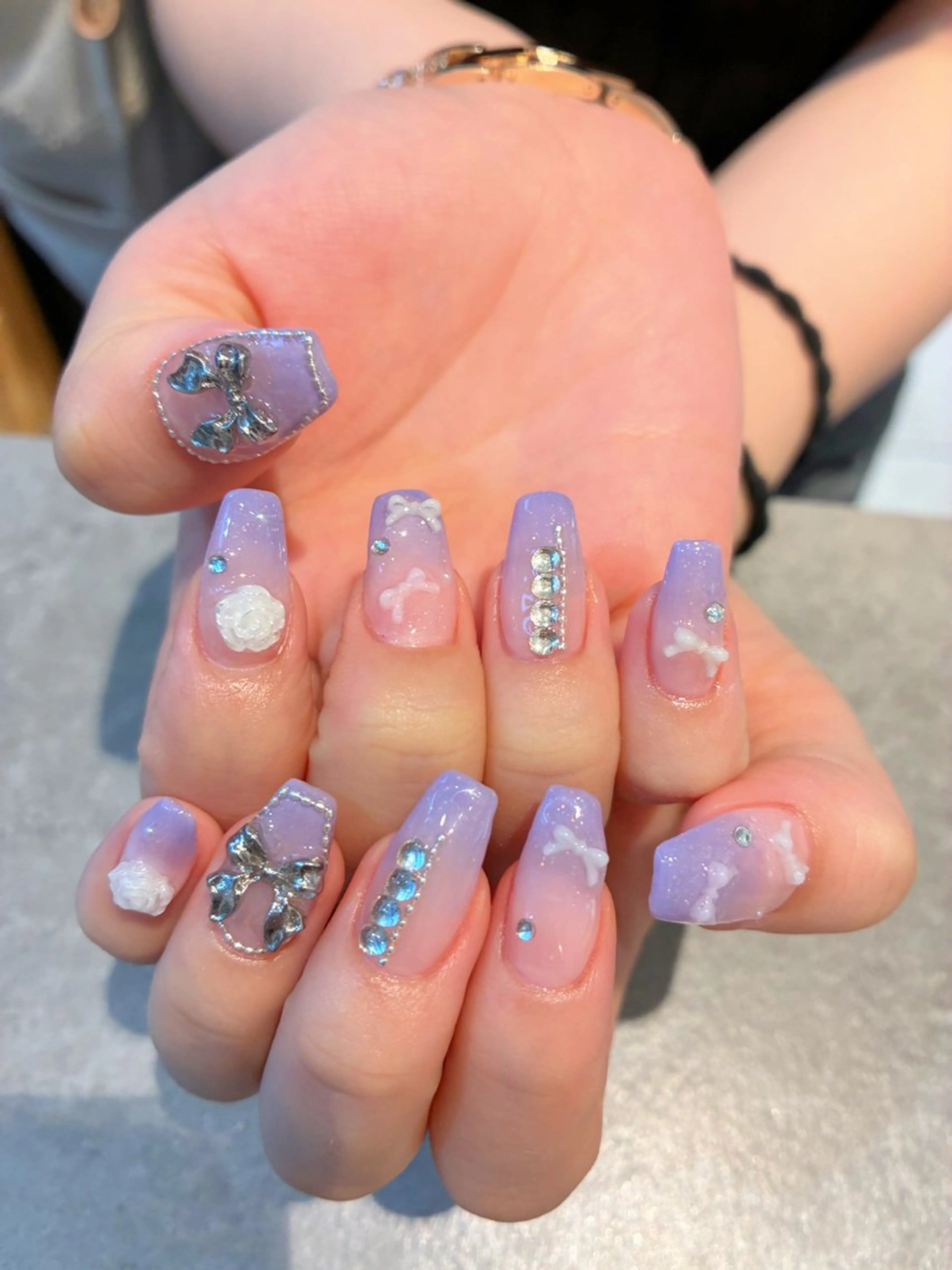 ネイル 持ち込み Nest 岩崎のネイルデザイン