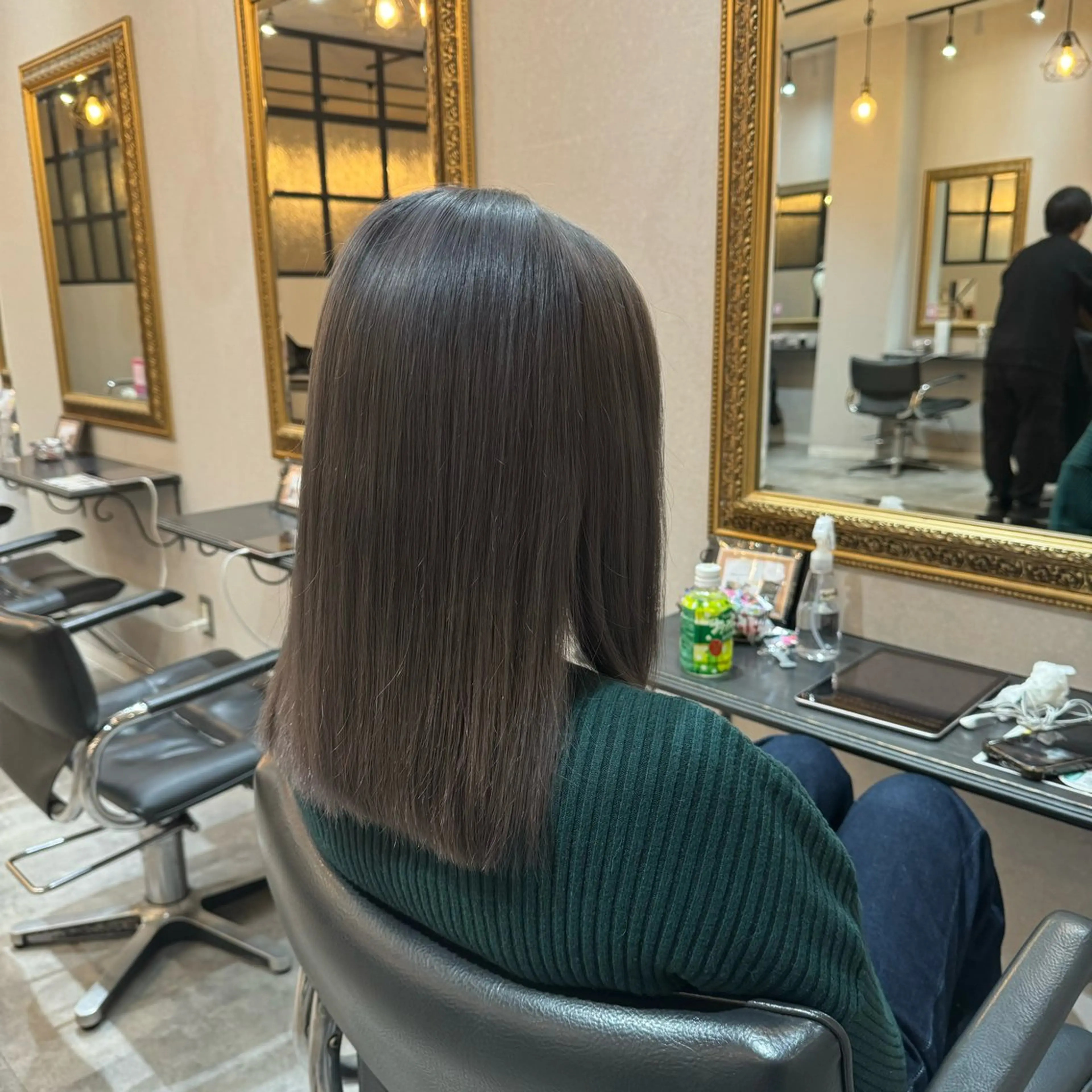 ミディアム カラー アディクシーカラー ブリーチ 透明感カラー トリートメント 🫧透明感カラー 🫧 ジルバ清水南海のヘアスタイル