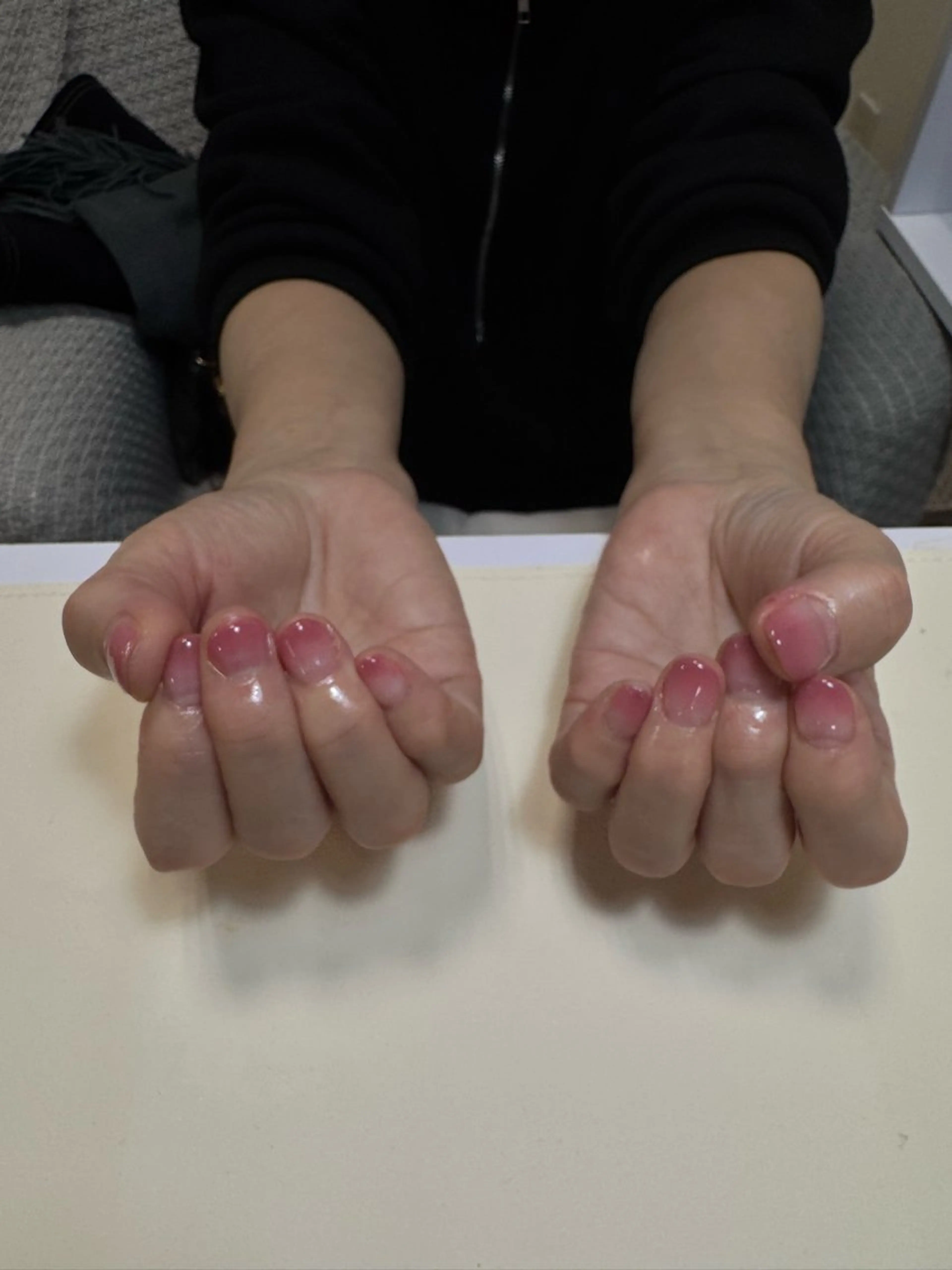 ネイル ネイルサロンエーナイン西友西町店所属・山崎 莉菜のネイルデザイン