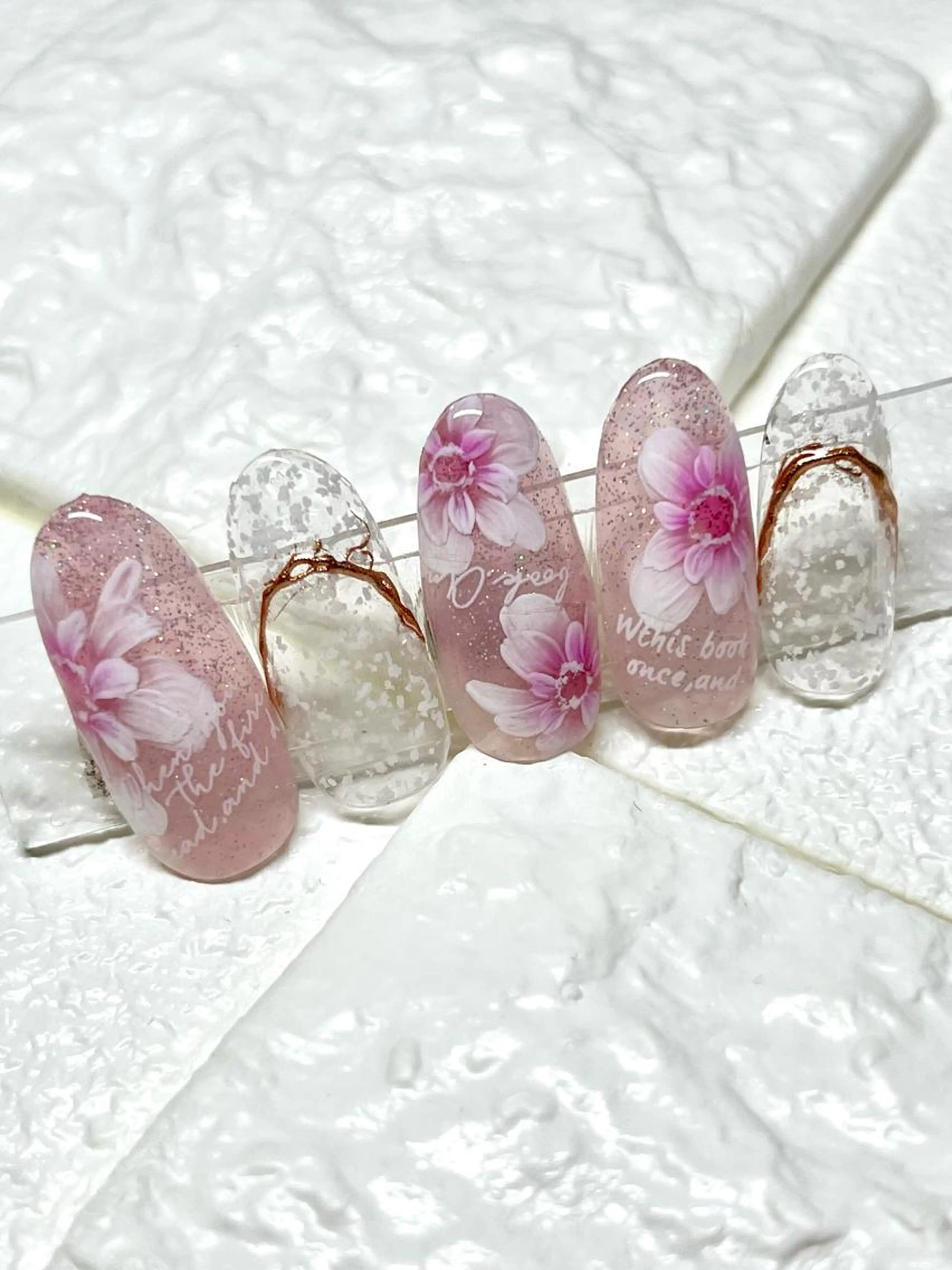 ゴージャスアート💅持ち込みデザインOK✨4週間以内のご予約で次回オフ無料✨の写真