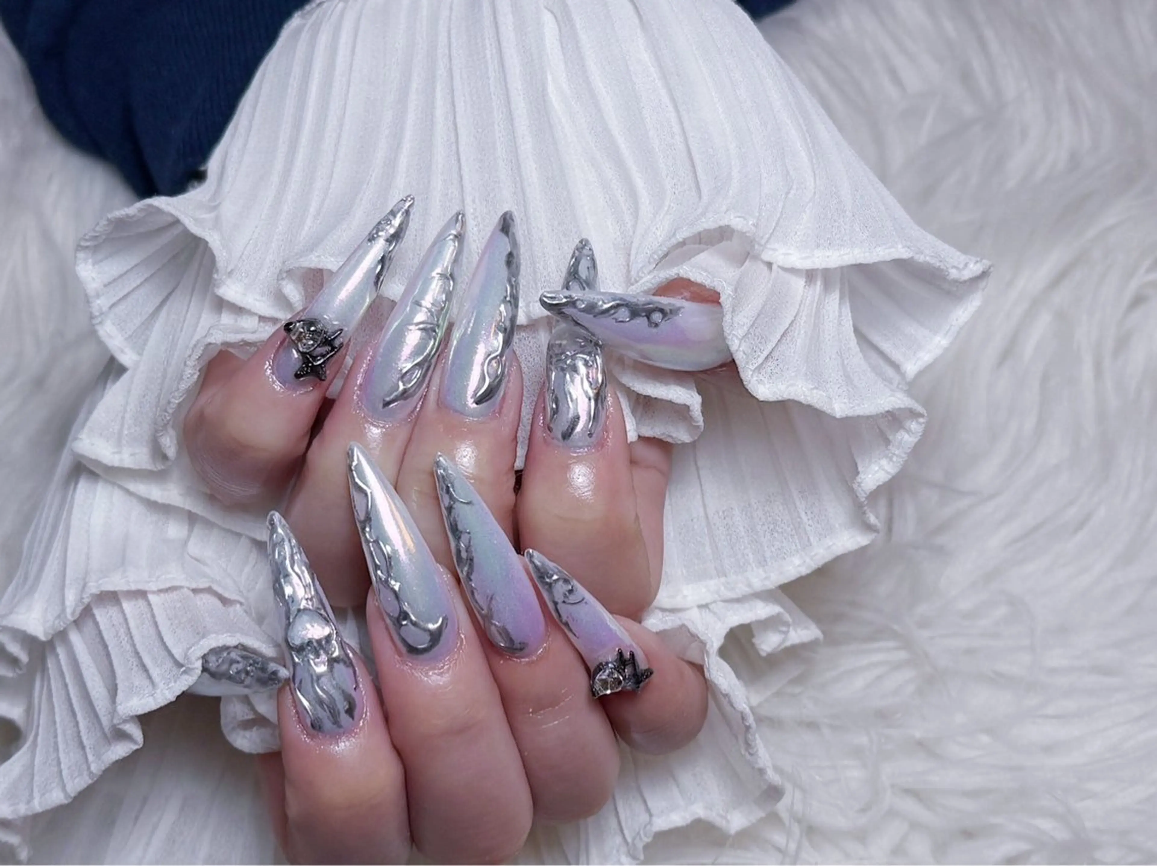 ネイル チークネイル 長さ出し フラワーネイル フレンチネイル ガーリー ハンドネイル NEW NAIL 池袋のネイルデザイン