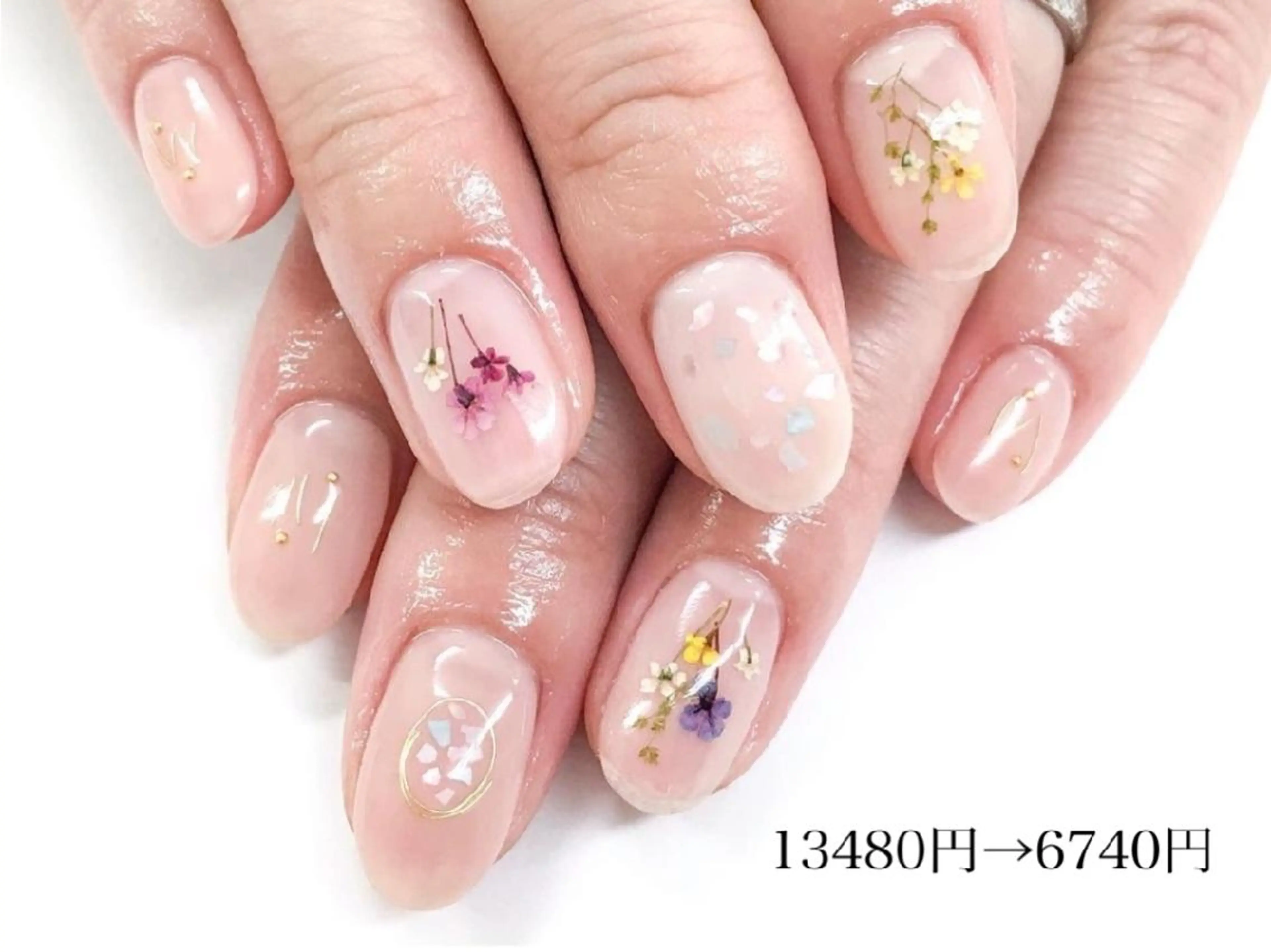 ネイル ネイルR新百合ヶ丘店所属・ネイルR 新百合ヶ丘のネイルデザイン