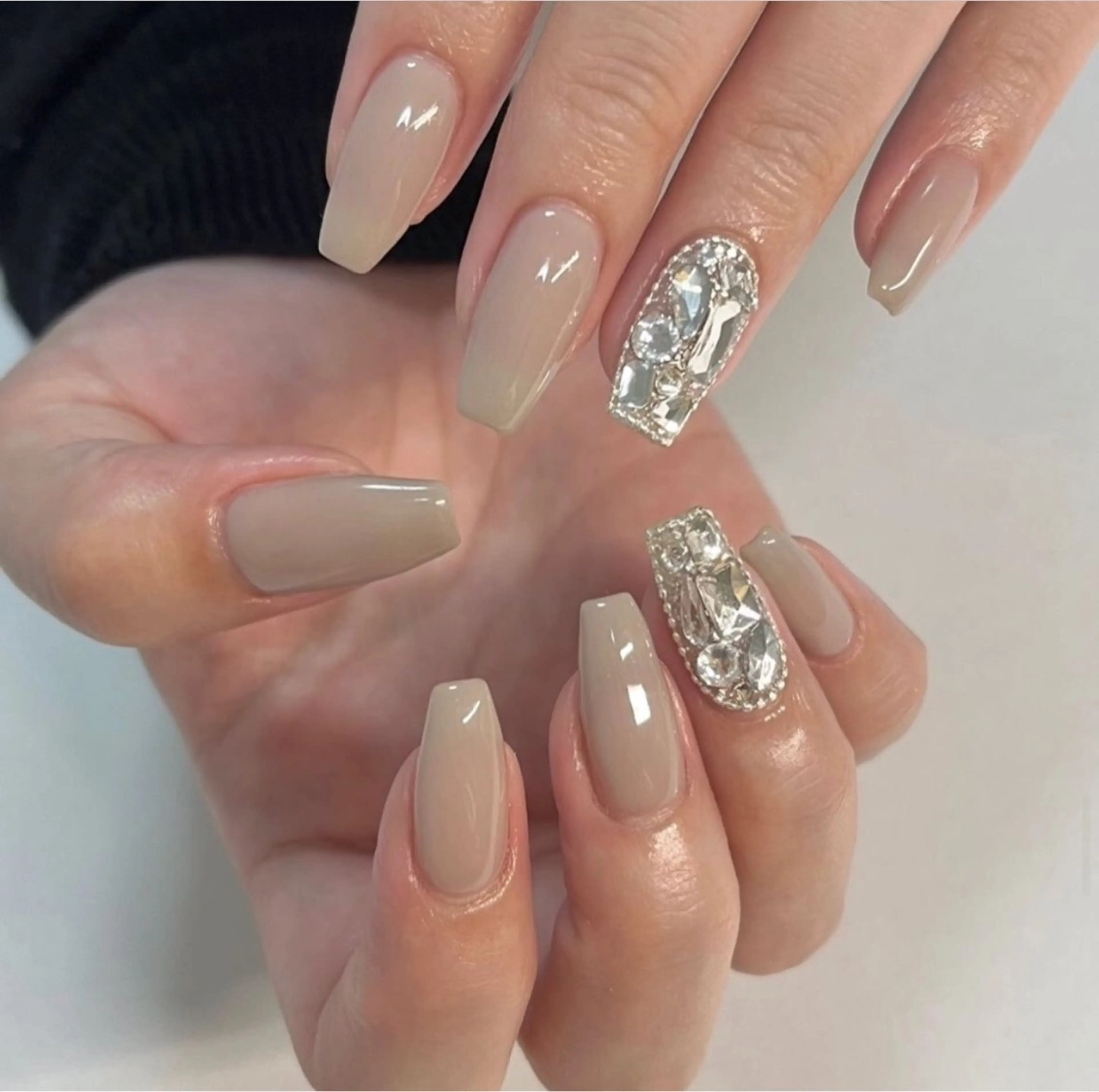 ネイル 長さ出し グラデーション キラキラネイル 韓国ネイル ラメ(グリッター) ハンドネイル ハンドケア Chisa Nail Studio所属・チ サのネイルデザイン