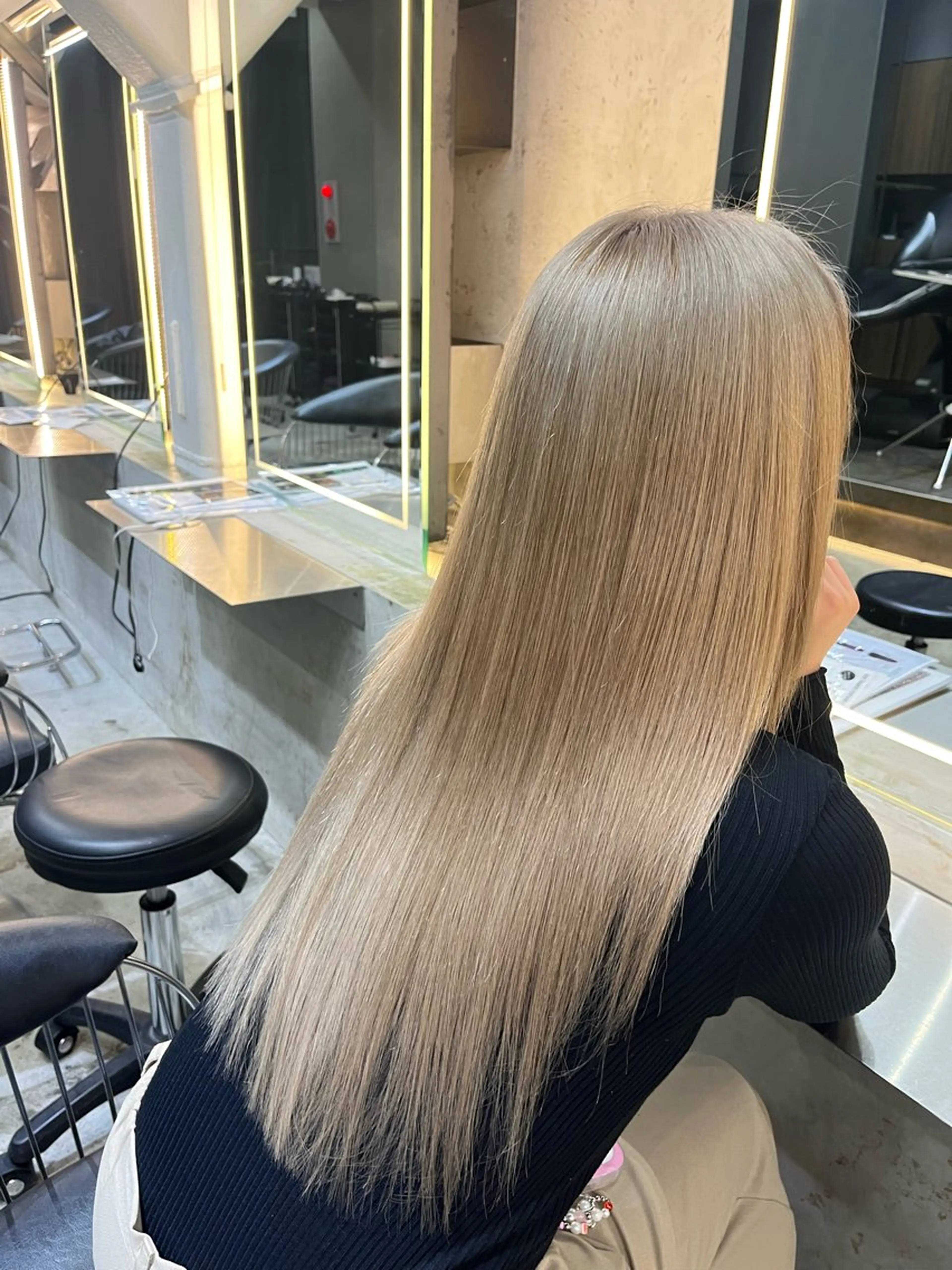 【ロング料金なし】ブリーチ込みダブルカラーの写真