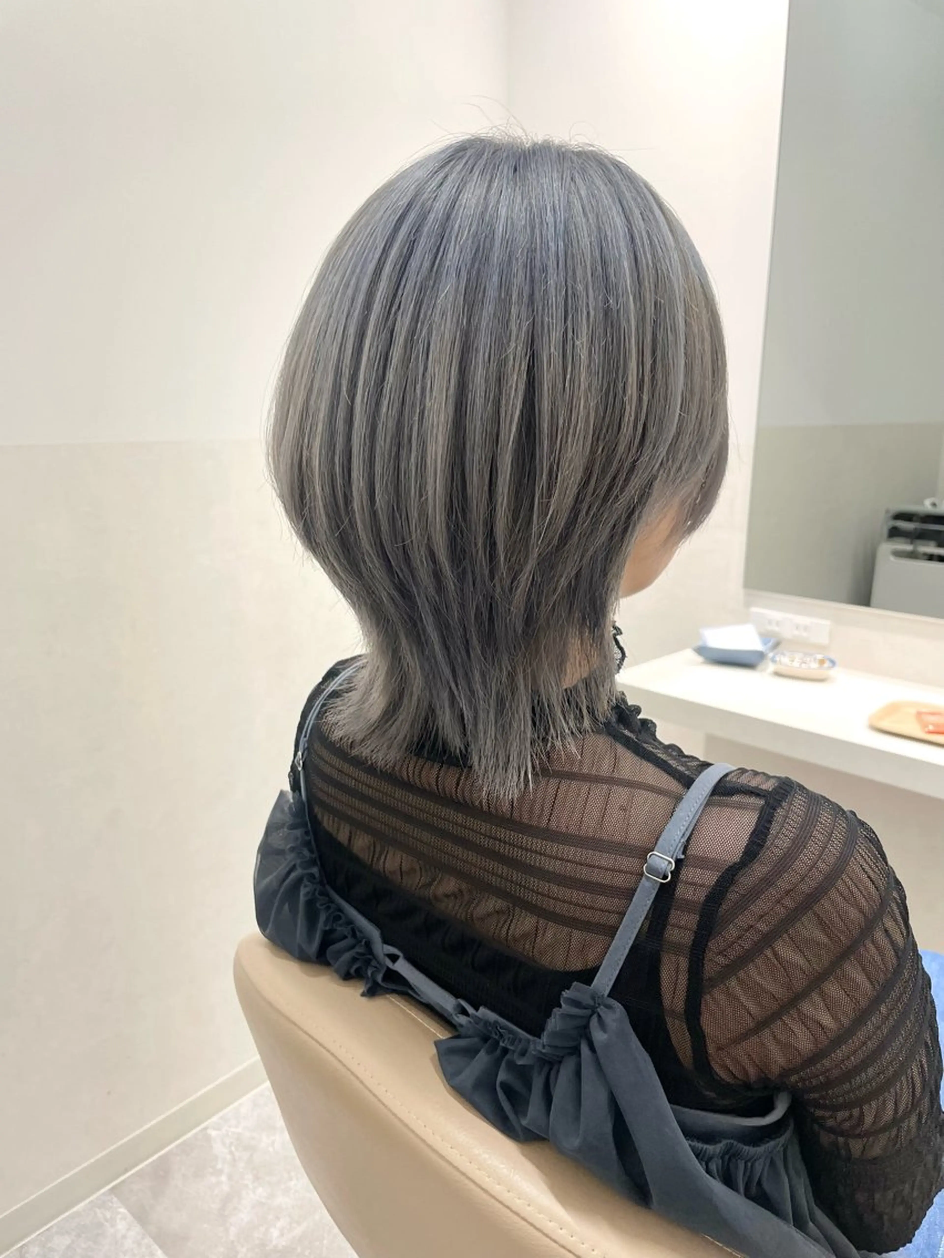 ショート カラー ブリーチ ハイトーンカラー レイヤーカット ウルフカット SALOWIN 下北沢　No.R所属・カット・ヘアケア特化 戸高昌紀のヘアスタイル