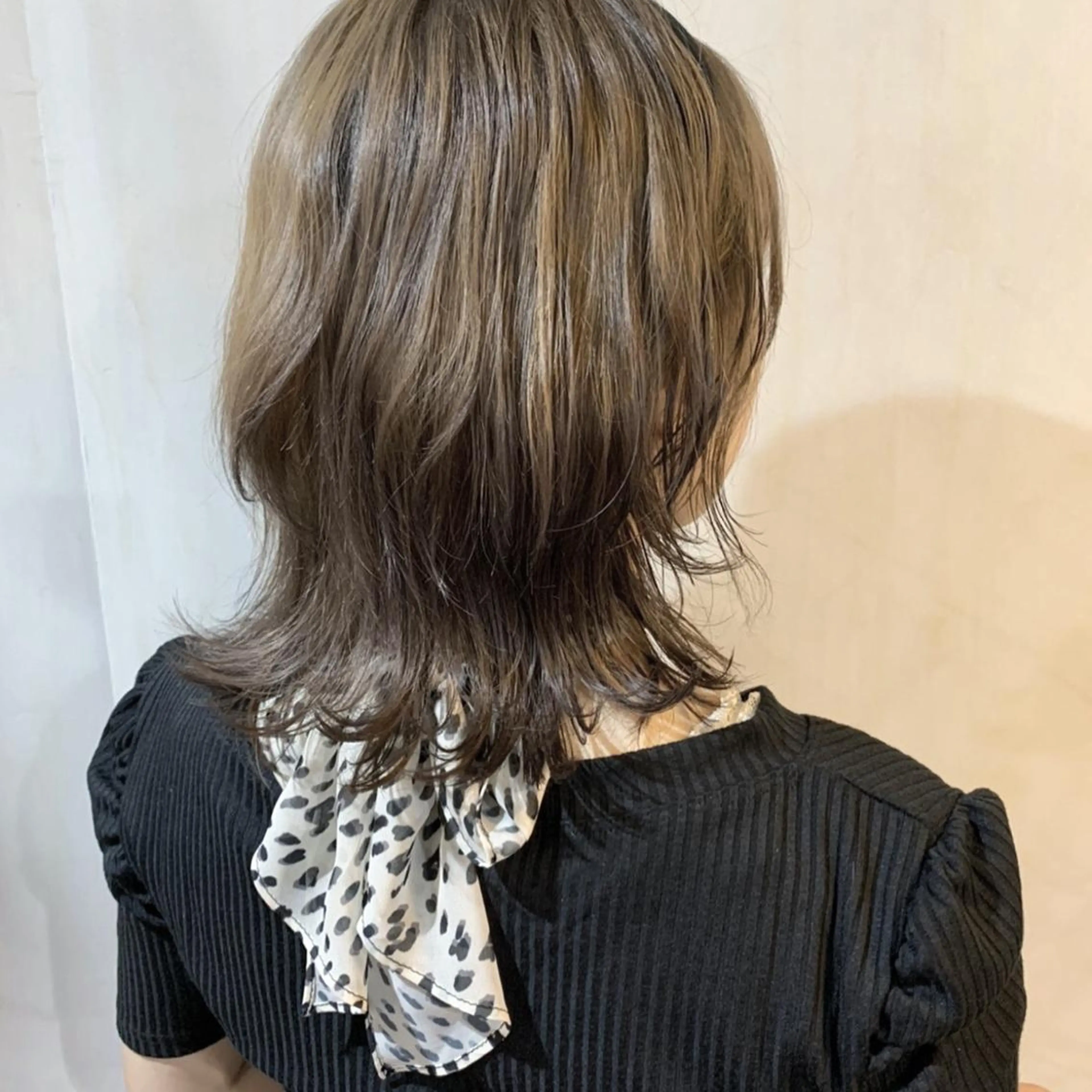 セミロング カラー ベージュカラー ブリーチ フォギーベージュ カット トリートメント ✨韓国風カット/艶髪 カラー✨yumeのヘアスタイル