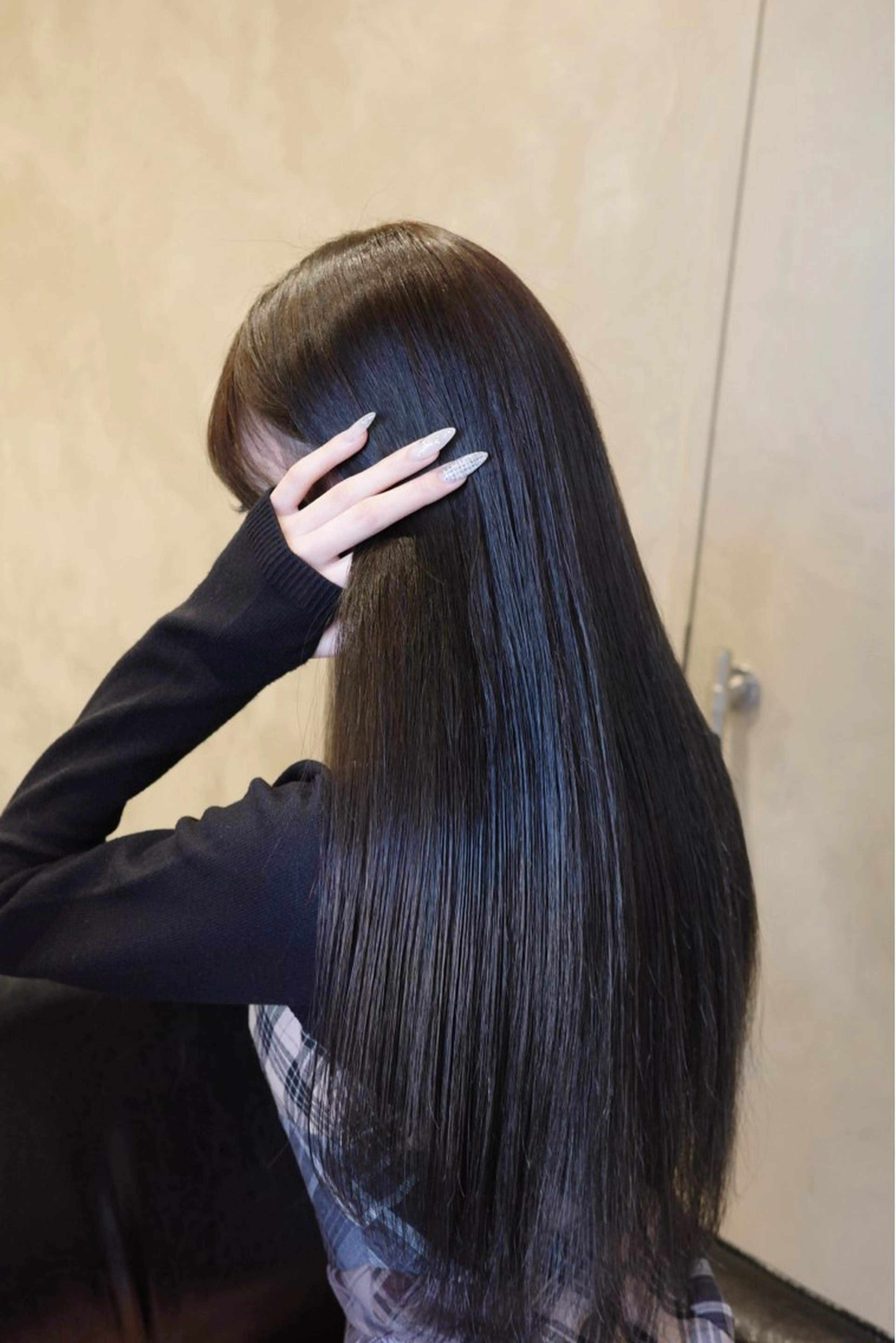 ロング 髪質改善 レイヤーカット トリートメント L'EANE THE TOKYO所属・美顔形成カット｜青山 髪質改善｜三浦秀太郎のヘアスタイル