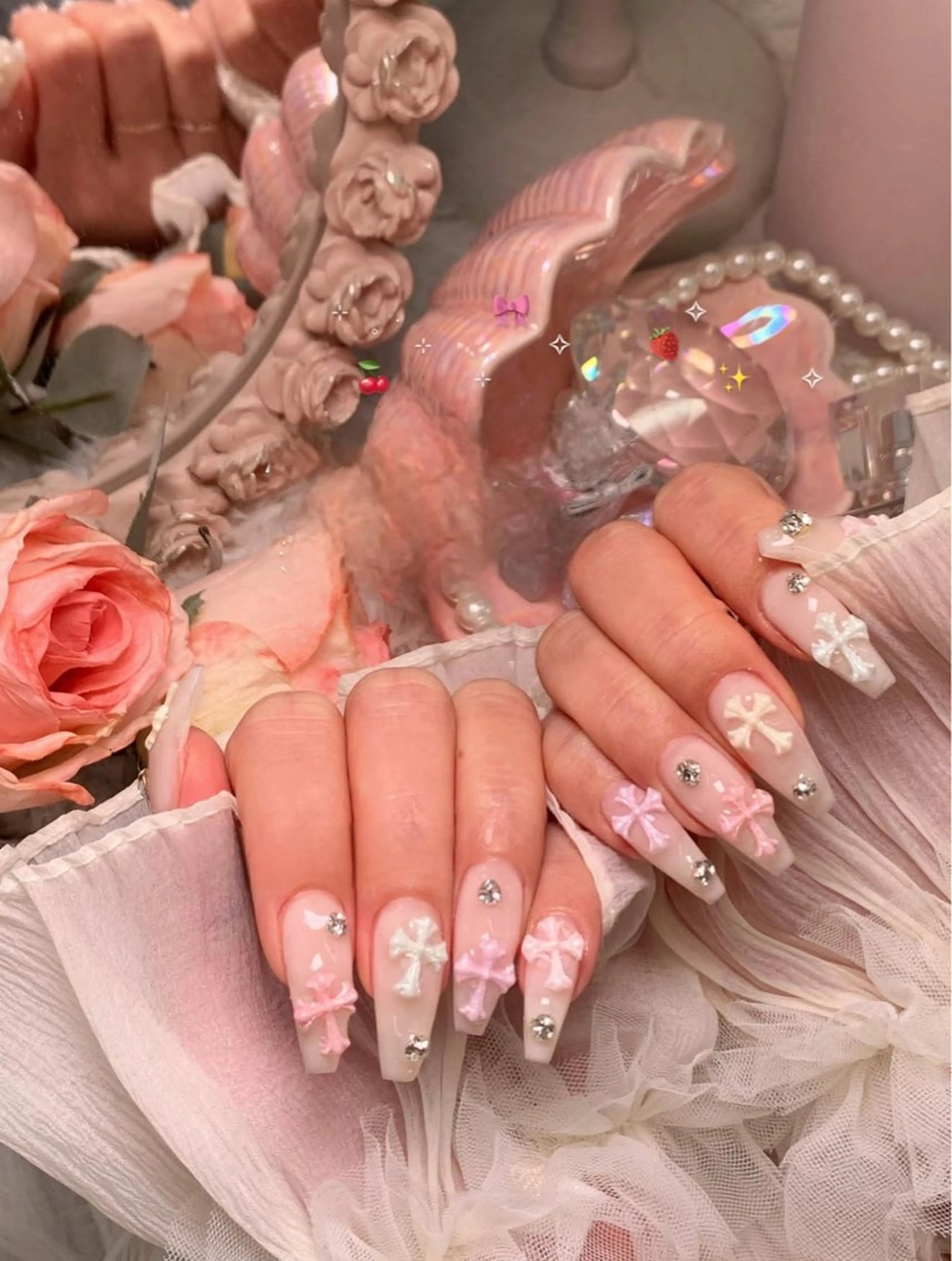 ネイル キラキラネイル マグネットネイル ミラーネイル ニュアンスネイル 春ネイル ハンドネイル Lina nail所属・Lunaa 池袋のネイルデザイン