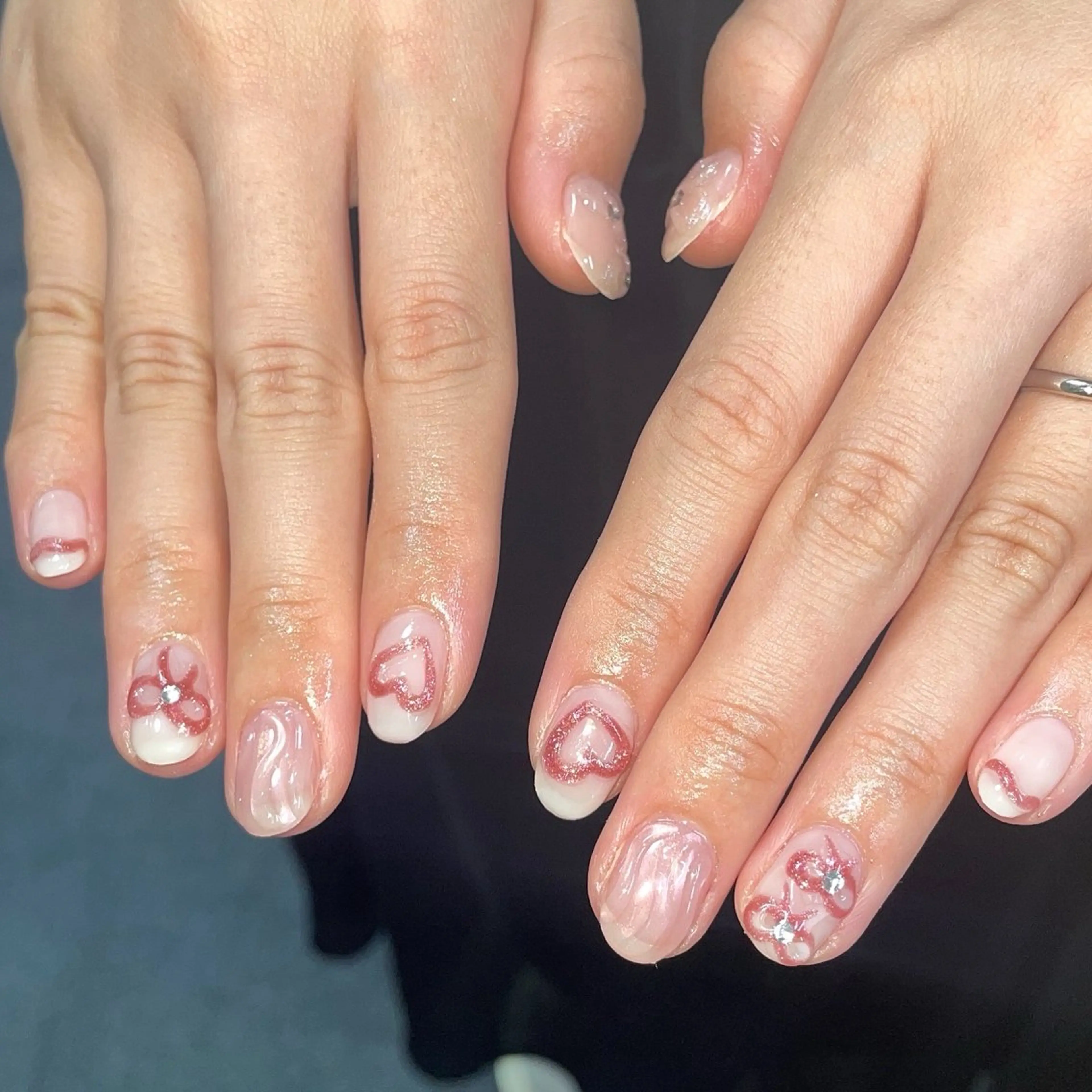 ネイル ガーリー ハート 持ち込み ピンク ぷっくりネイル ハンドネイル ハンドケア 🎀NAIL🎀 AI🪄︎︎◝✩のネイルデザイン