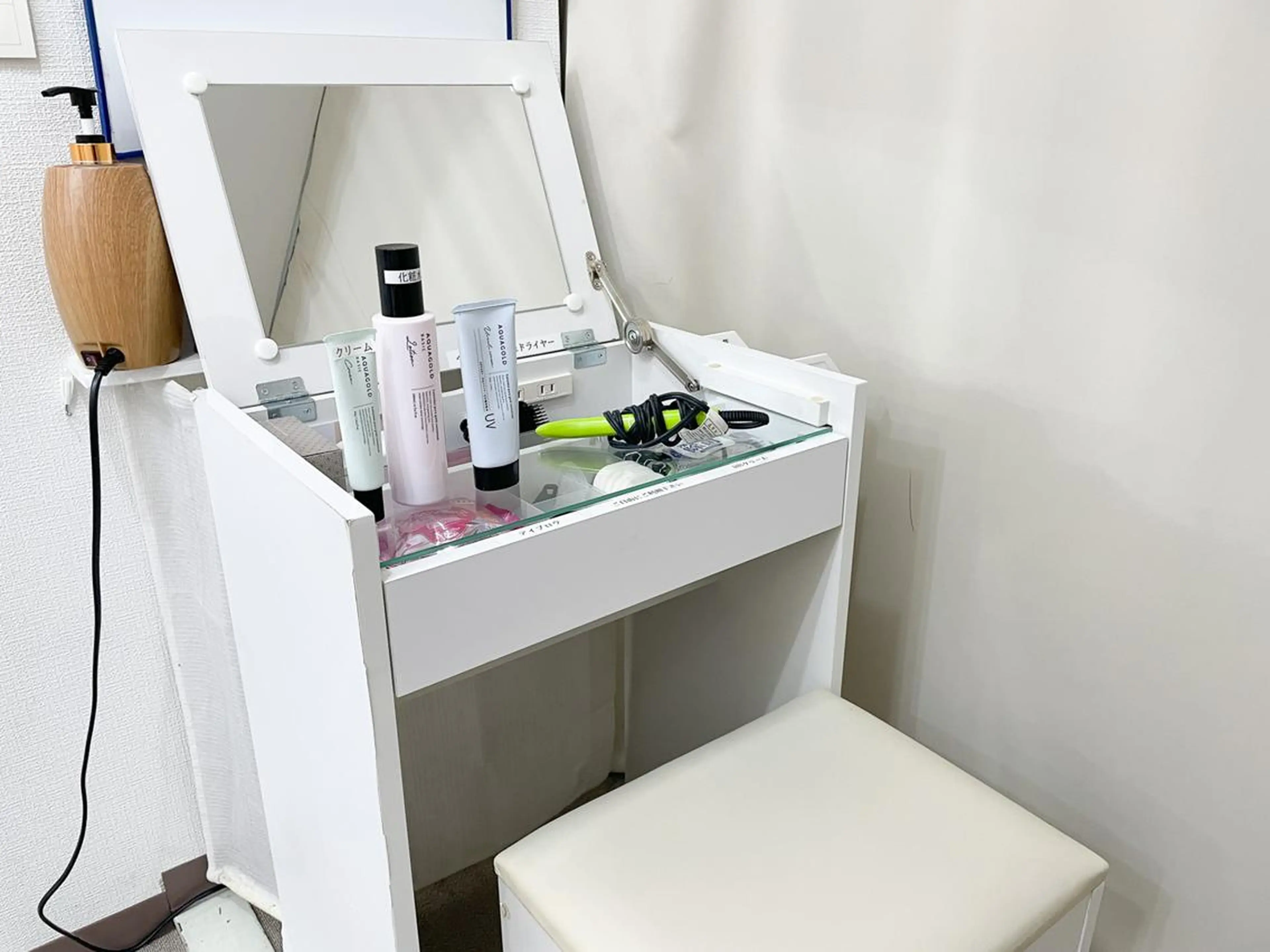 【小顔・毛穴ケア】 セラピスト　和田紋子のエステ・リラクイメージ