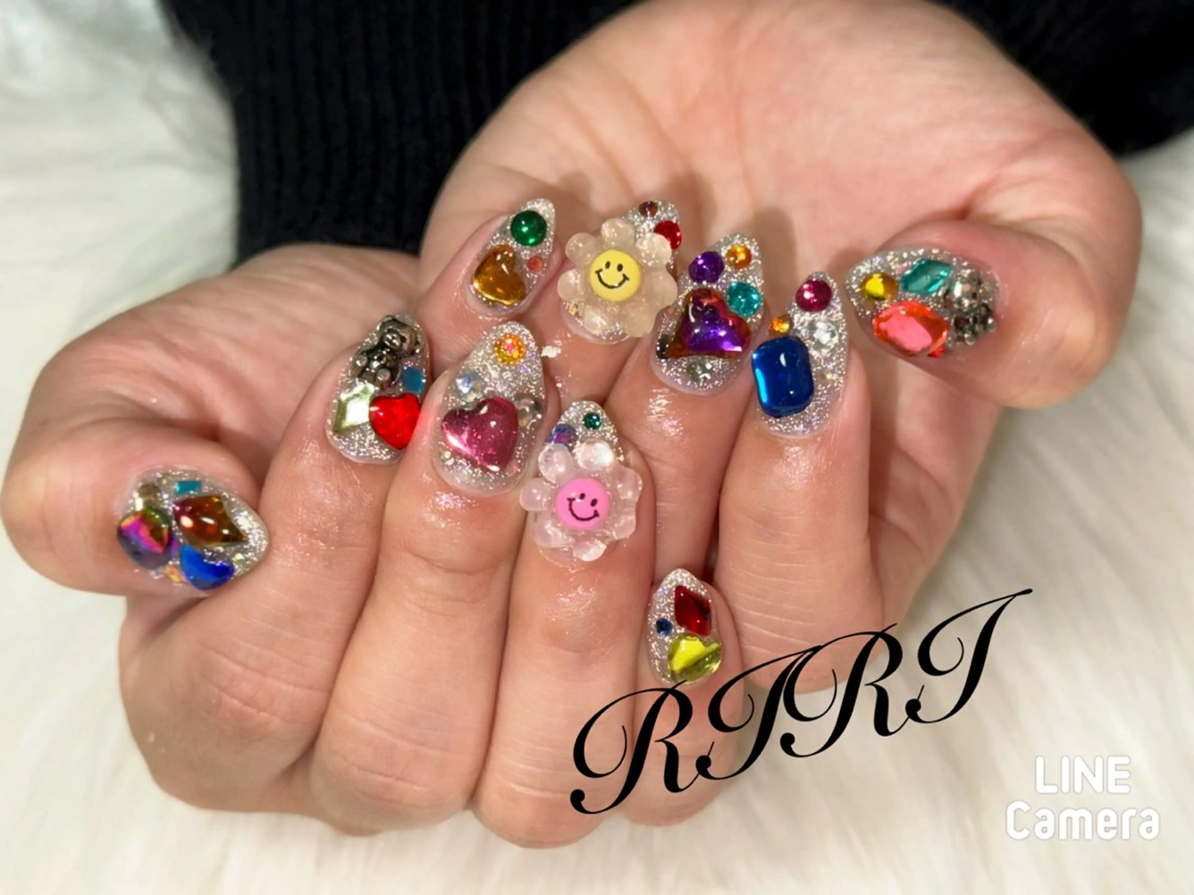 ハンドネイル riri オーナーのネイルデザイン