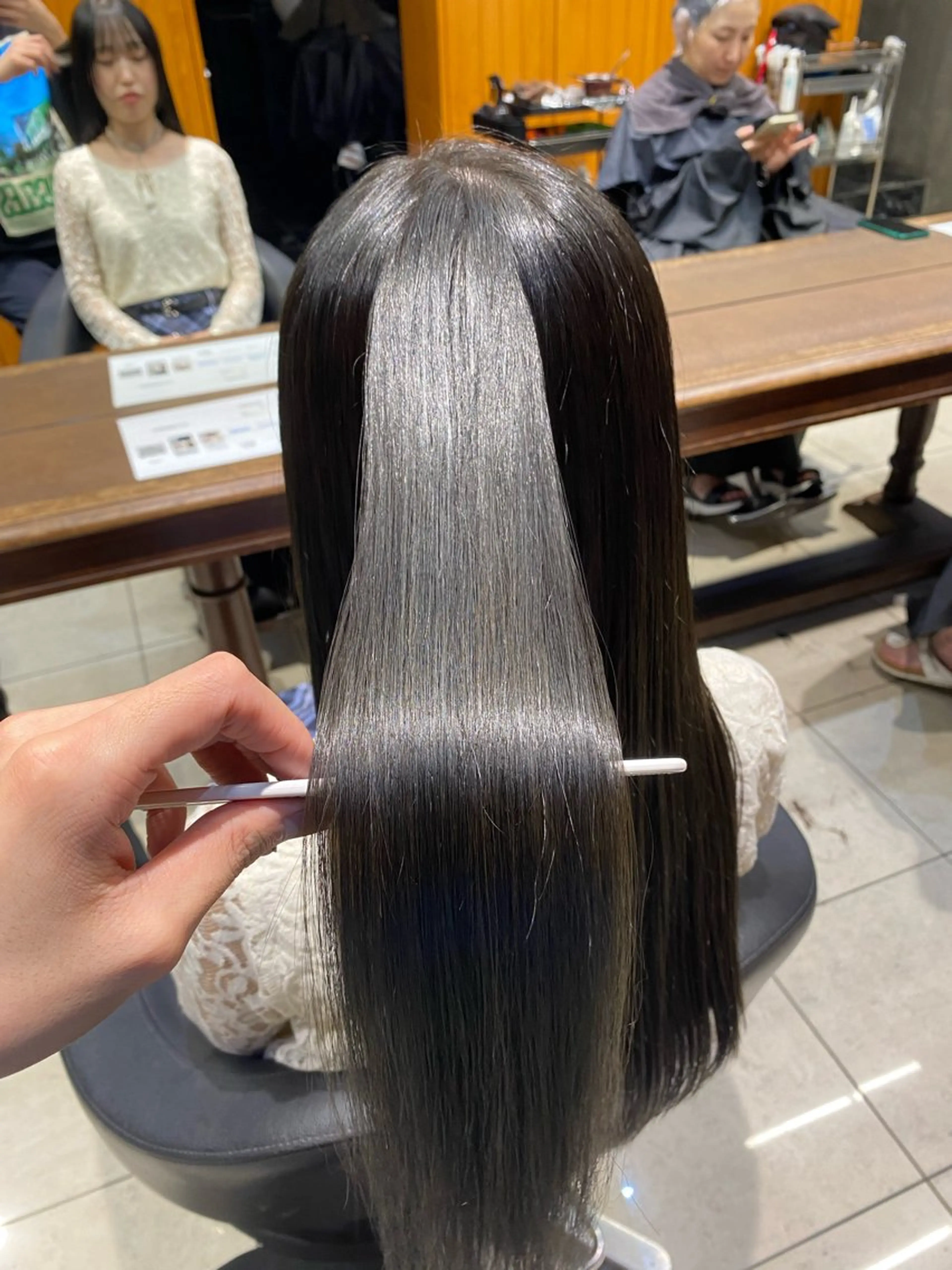 セミロング カラー 黒髪 ブルーカラー ブルーブラック イルミナカラー 髪質改善 Ms.CHARM所属・透明感カラー🌿 グレージュ🐺陽介のヘアスタイル