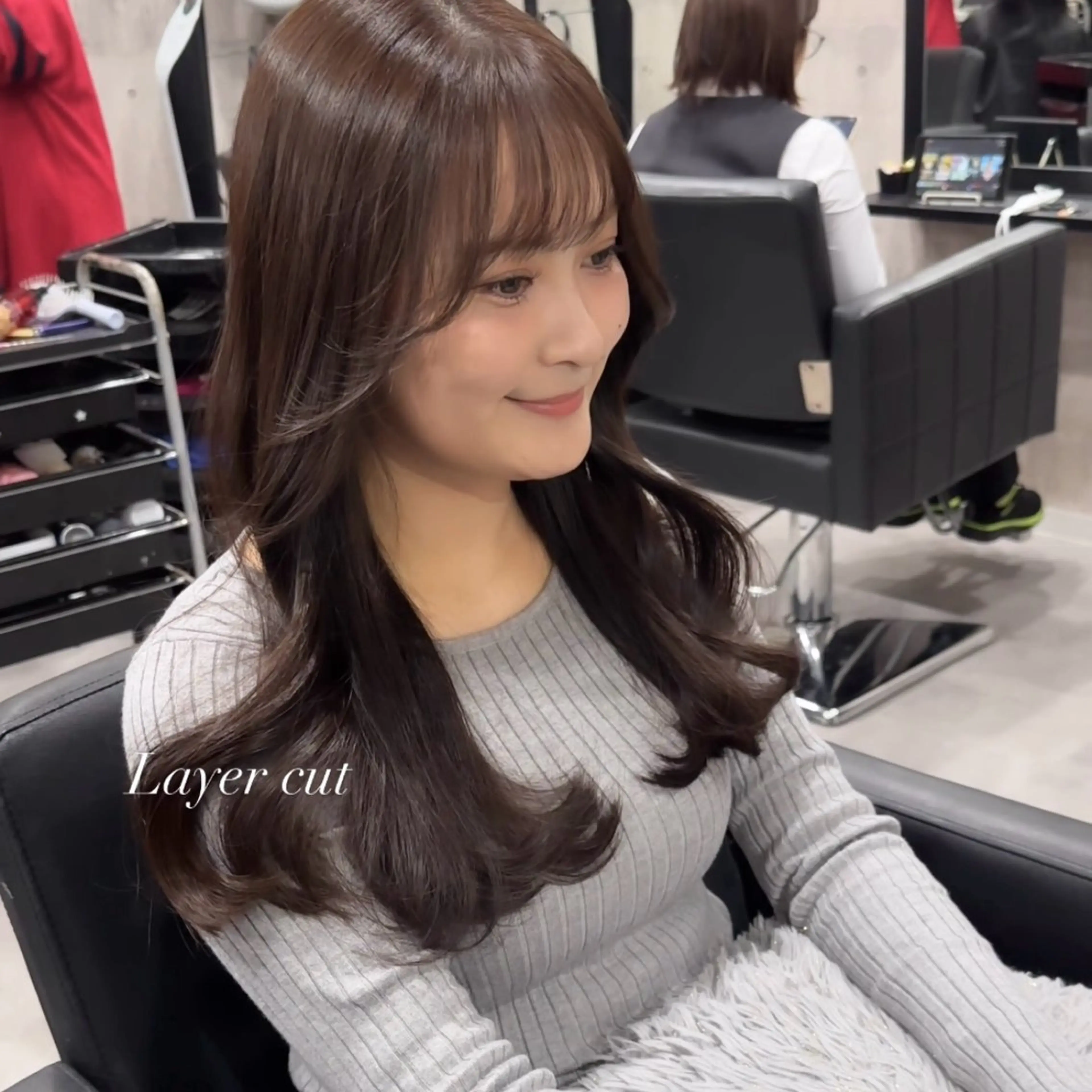 ロング カラー 韓国風ヘア レイヤーカット _WHITE +南海難波所属・YUMI YUMIのヘアスタイル